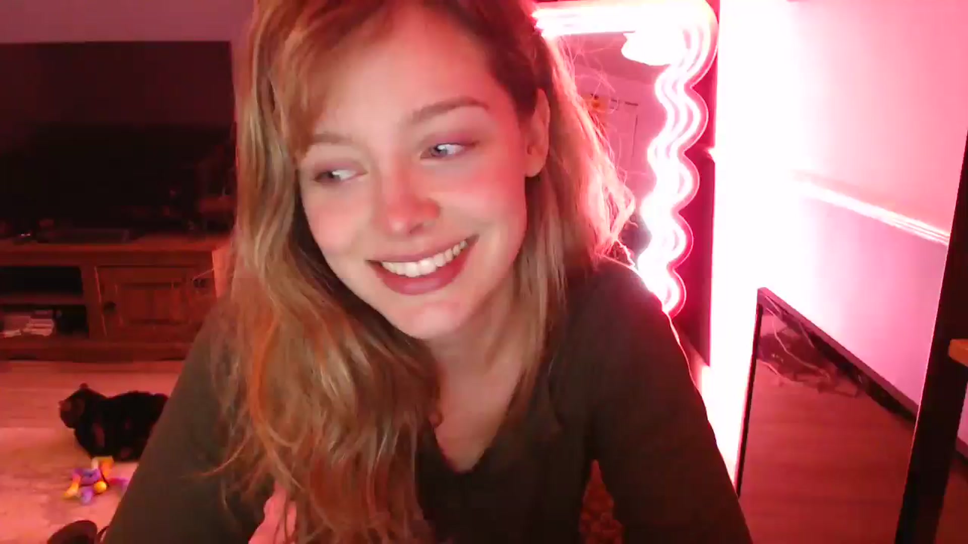 Gallery image thumbnail from KittyCash3w's myfreecams stream on, 01/13/2026, 18:50 image 18 of 20