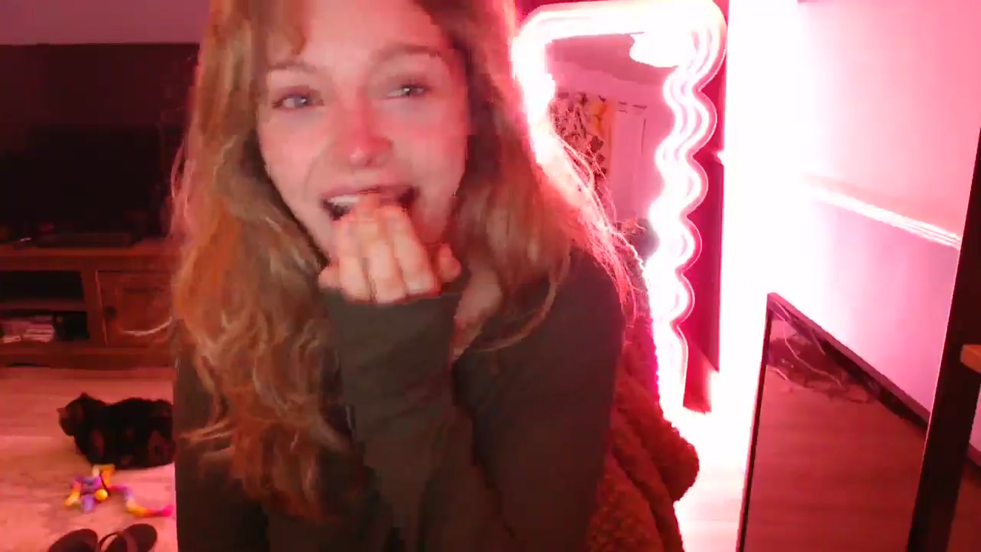 Gallery image thumbnail from KittyCash3w's myfreecams stream on, 01/13/2026, 18:50 image 15 of 20
