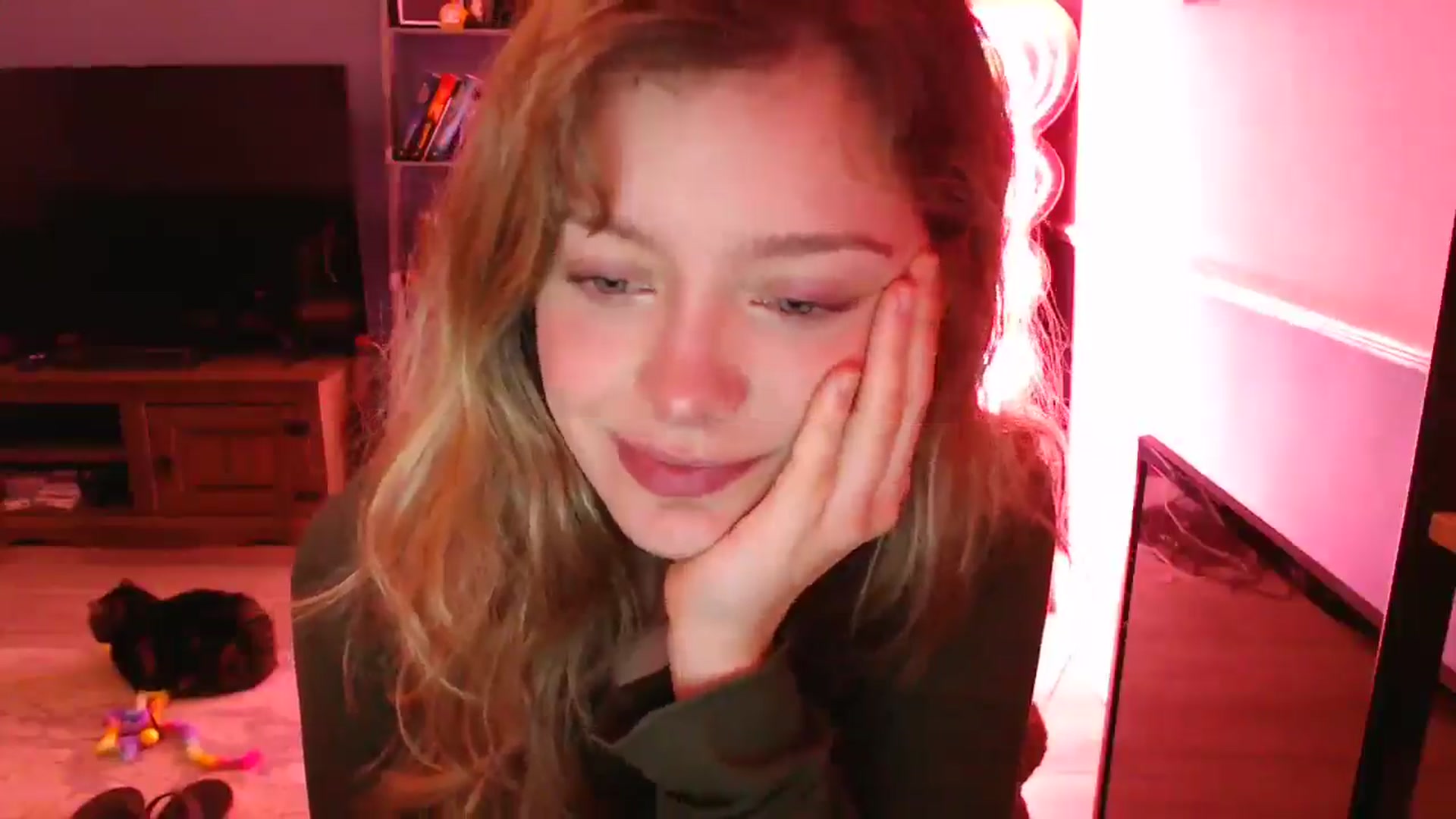 Gallery image thumbnail from KittyCash3w's myfreecams stream on, 01/13/2026, 18:50 image 11 of 20