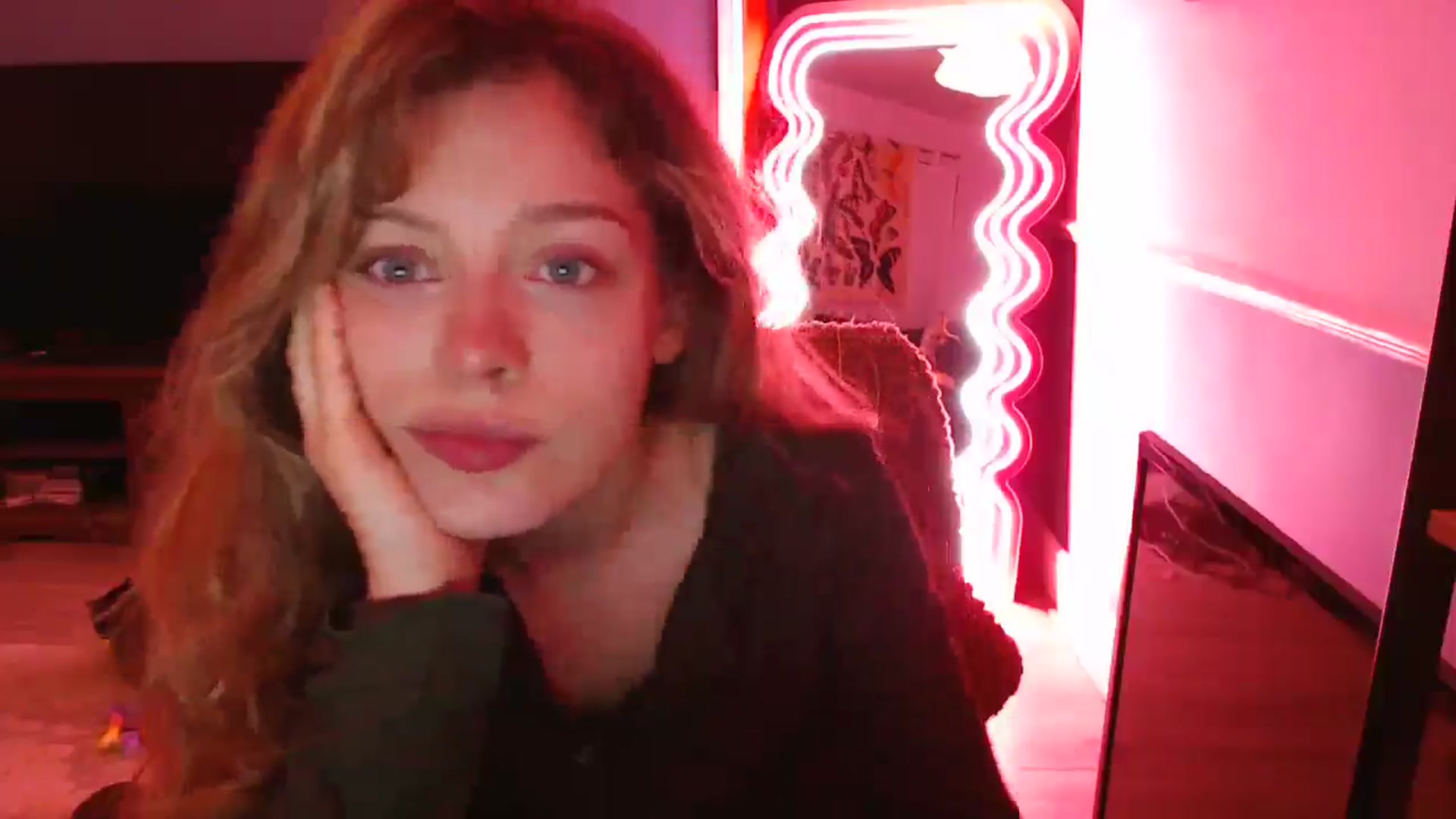 Gallery image thumbnail from KittyCash3w's myfreecams stream on, 01/13/2026, 18:50 image 13 of 20