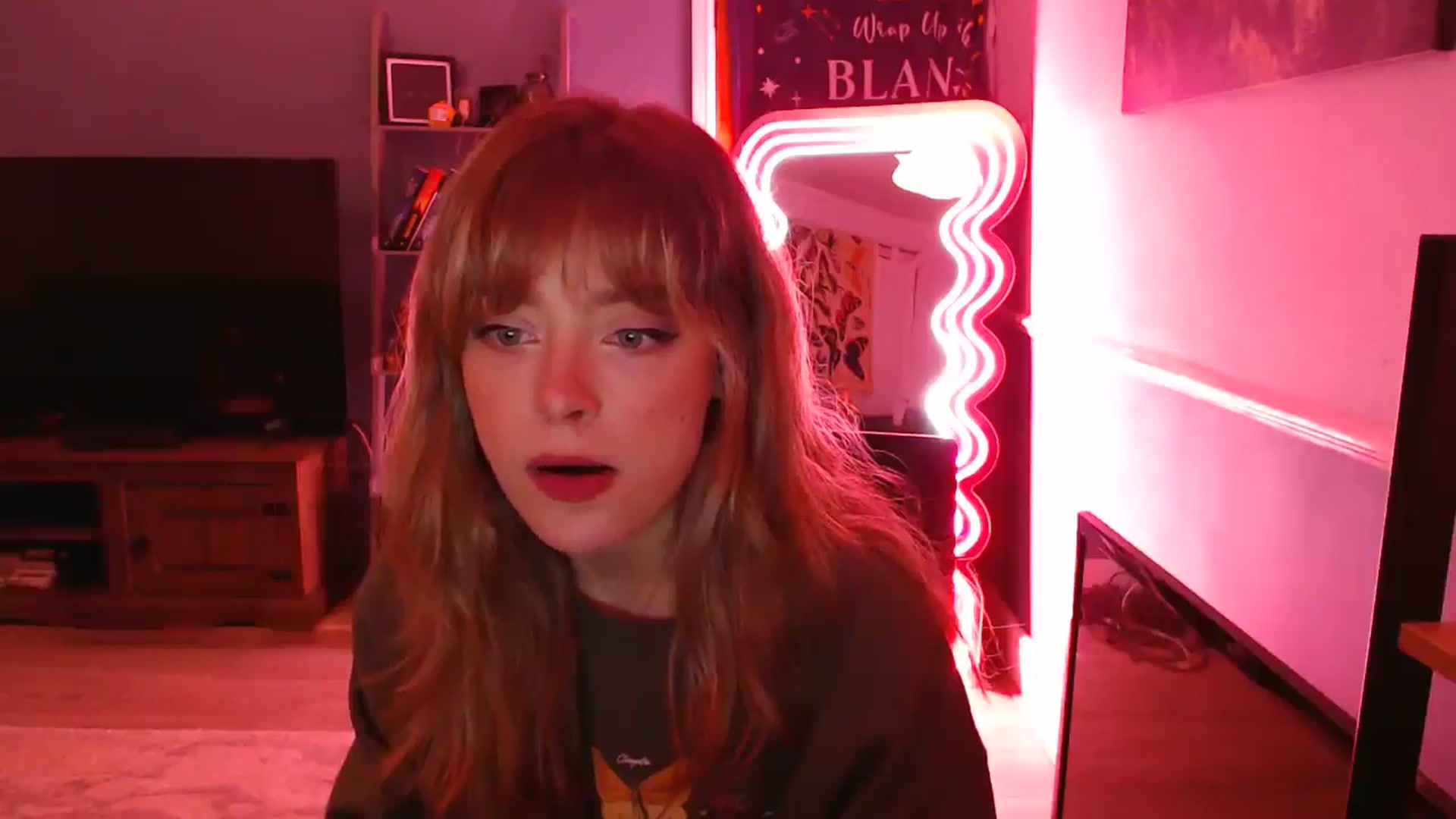 Gallery image thumbnail from KittyCash3w's myfreecams stream on, 01/14/2026, 20:09 image 3 of 20