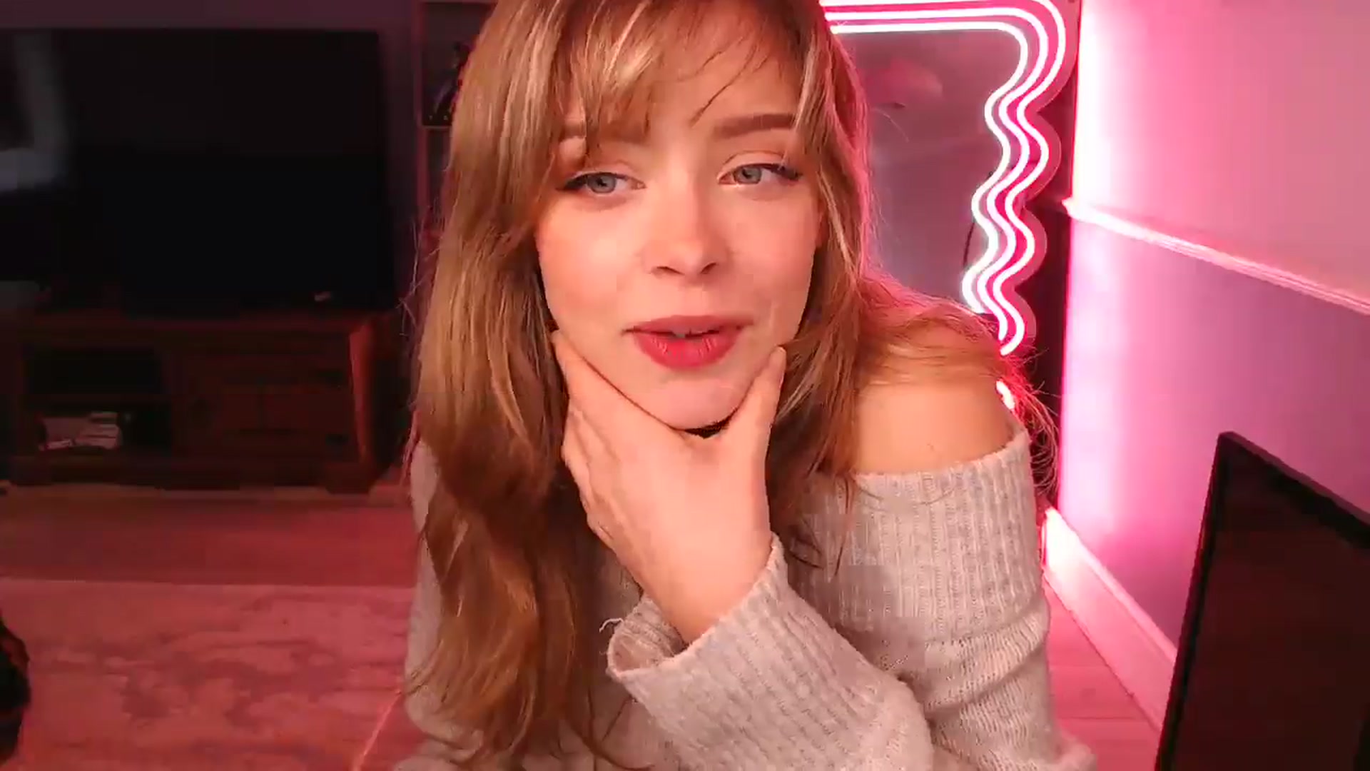 Gallery image thumbnail from KittyCash3w's myfreecams stream on, 01/15/2026, 10:41 image 18 of 20