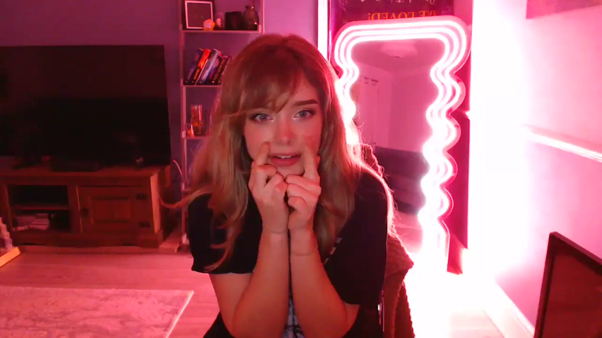 Gallery image thumbnail from KittyCash3w's myfreecams stream on, 01/17/2026, 19:04 image 4 of 20