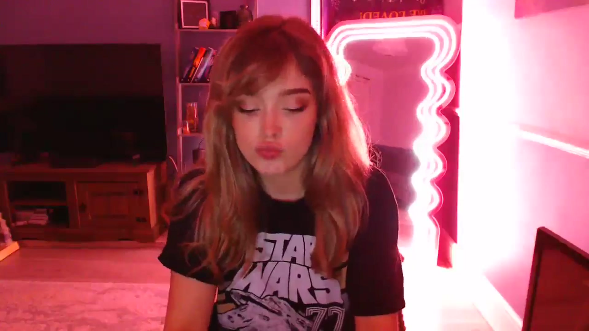 Gallery image thumbnail from KittyCash3w's myfreecams stream on, 01/17/2026, 19:04 image 6 of 20