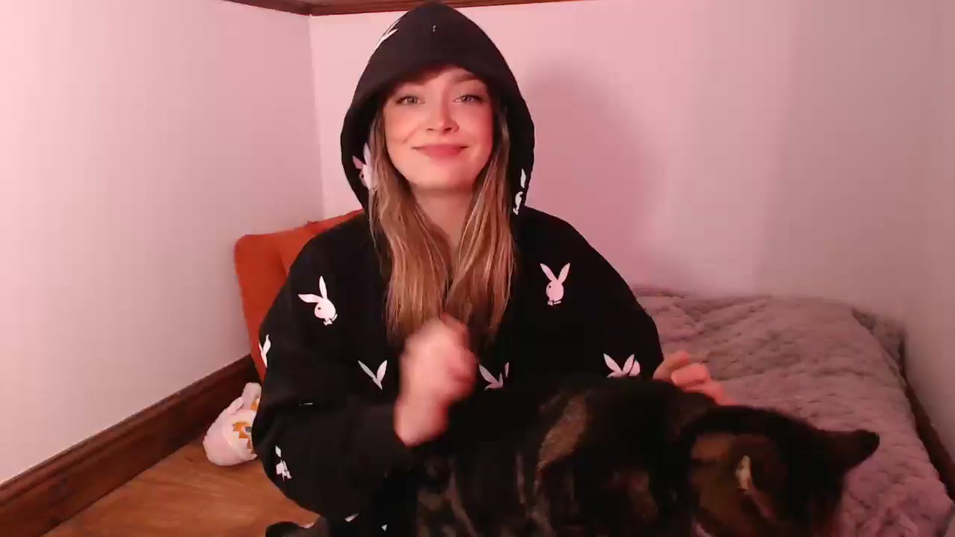 Gallery image thumbnail from KittyCash3w's myfreecams stream on, 02/18/2026, 18:51 image 6 of 20