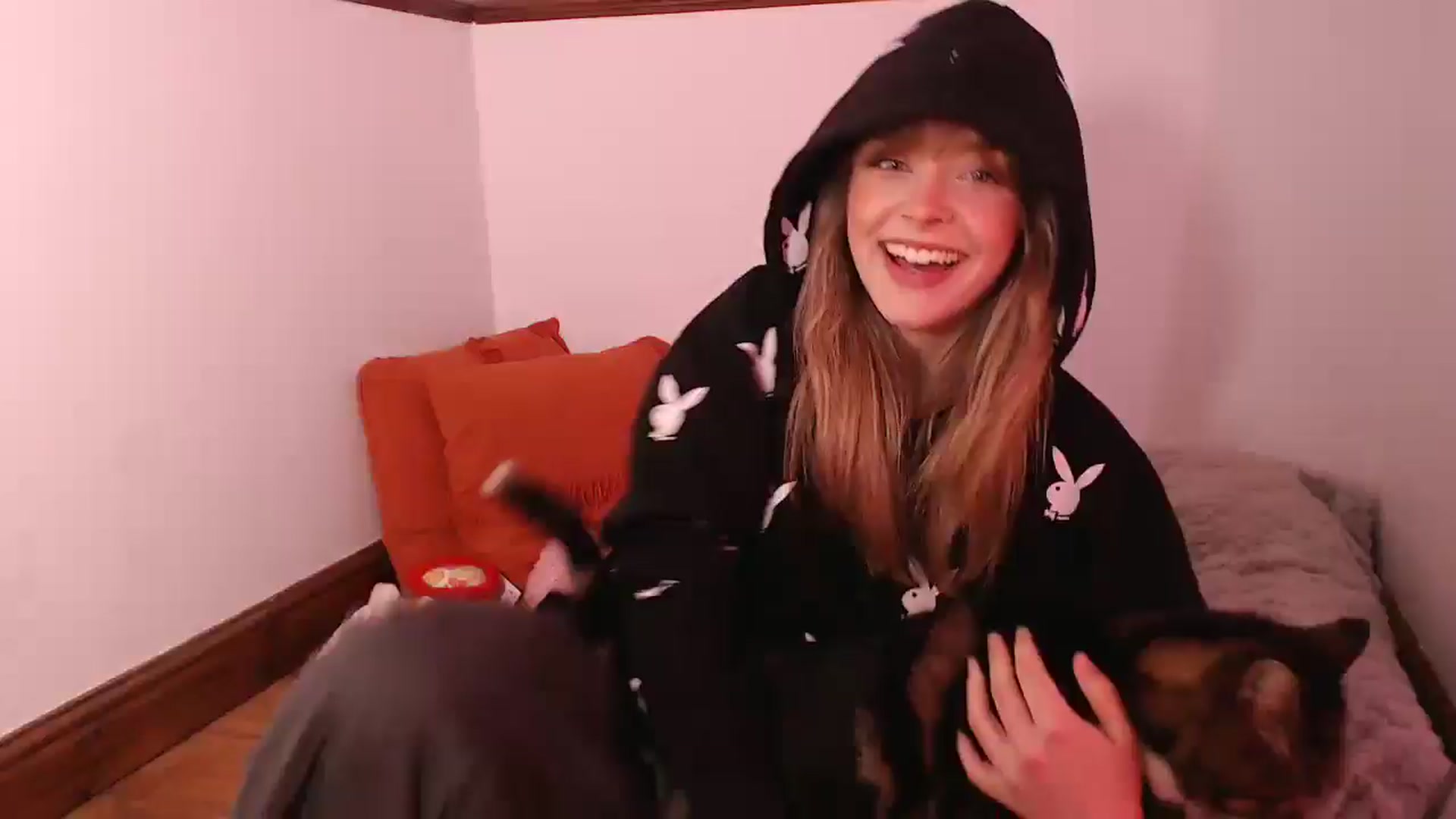 Gallery image thumbnail from KittyCash3w's myfreecams stream on, 02/18/2026, 18:51 image 2 of 20