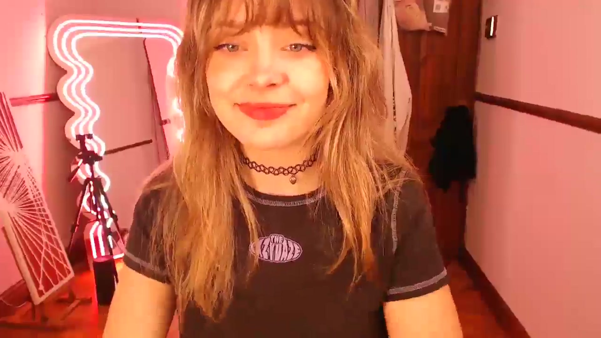 Gallery image thumbnail from KittyCash3w's myfreecams stream on, 02/27/2026, 13:14 image 17 of 20