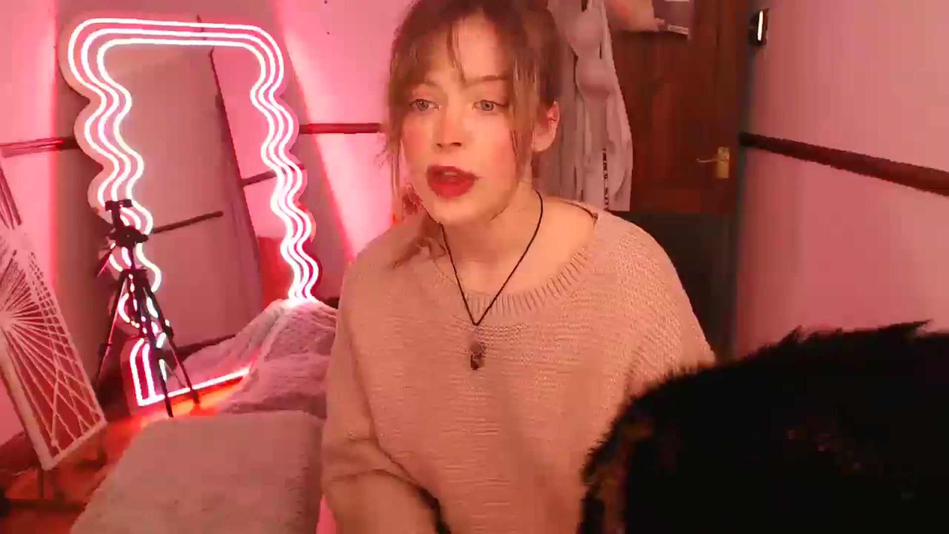 Gallery image thumbnail from KittyCash3w's myfreecams stream on, 03/01/2026, 20:37 image 8 of 20