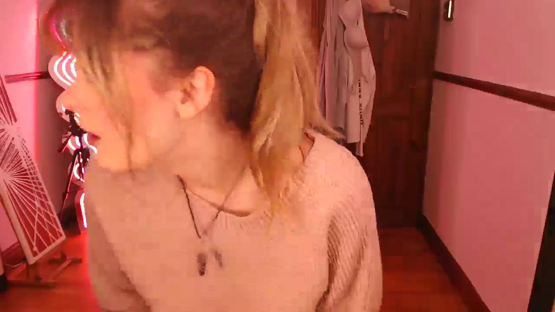 Gallery image thumbnail from KittyCash3w's myfreecams stream on, 03/01/2026, 20:37 image 3 of 20