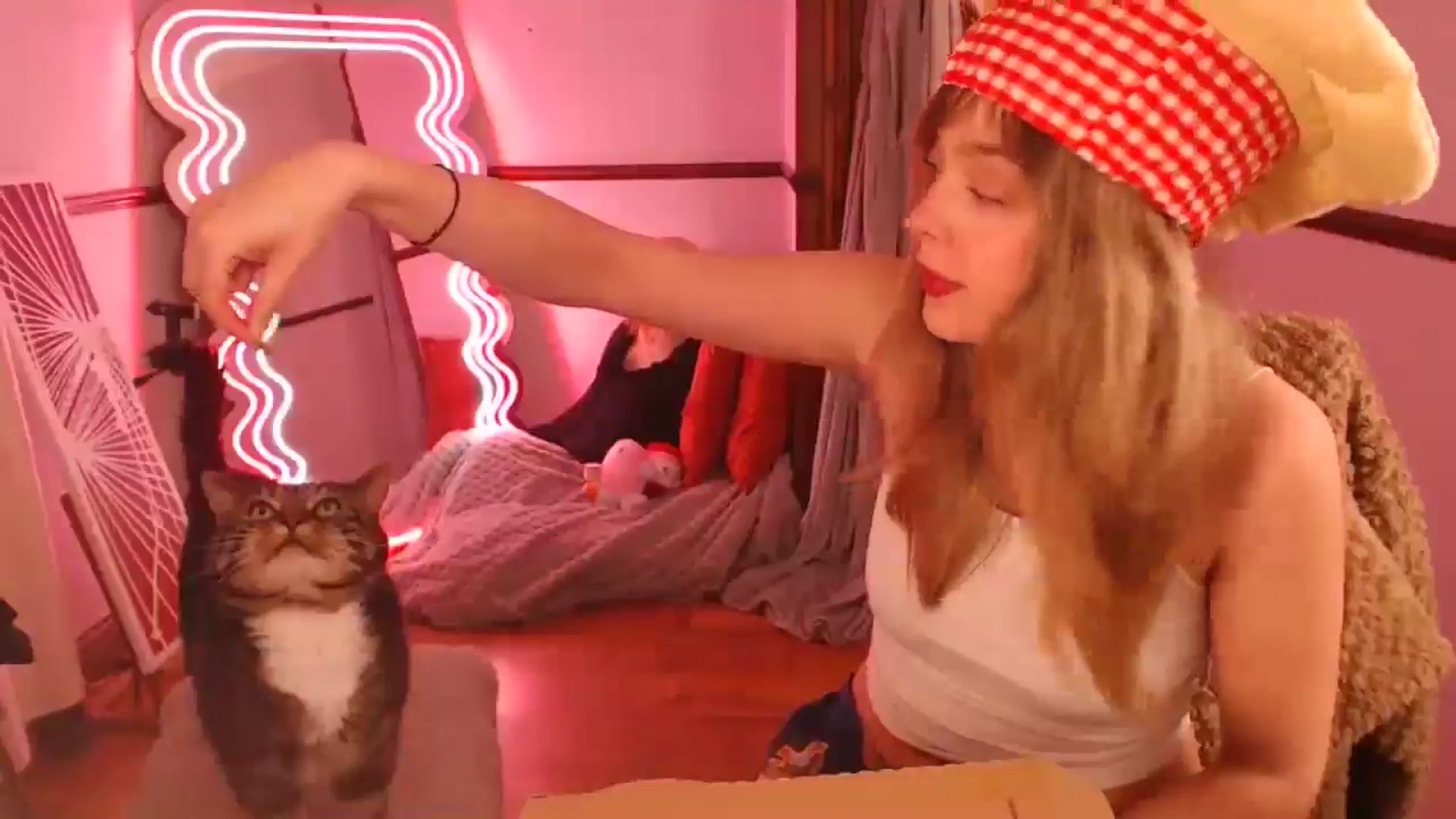 Gallery image thumbnail from KittyCash3w's myfreecams stream on, 03/04/2026, 19:22 image 8 of 20