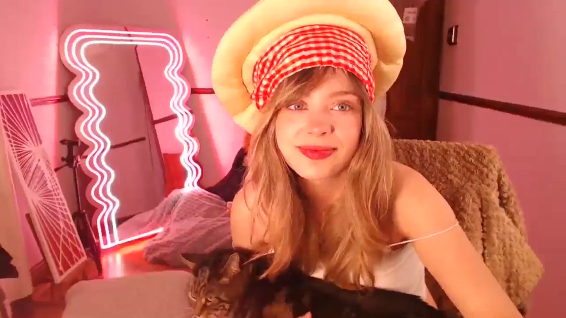 Gallery image thumbnail from KittyCash3w's myfreecams stream on, 03/04/2026, 19:22 image 19 of 20