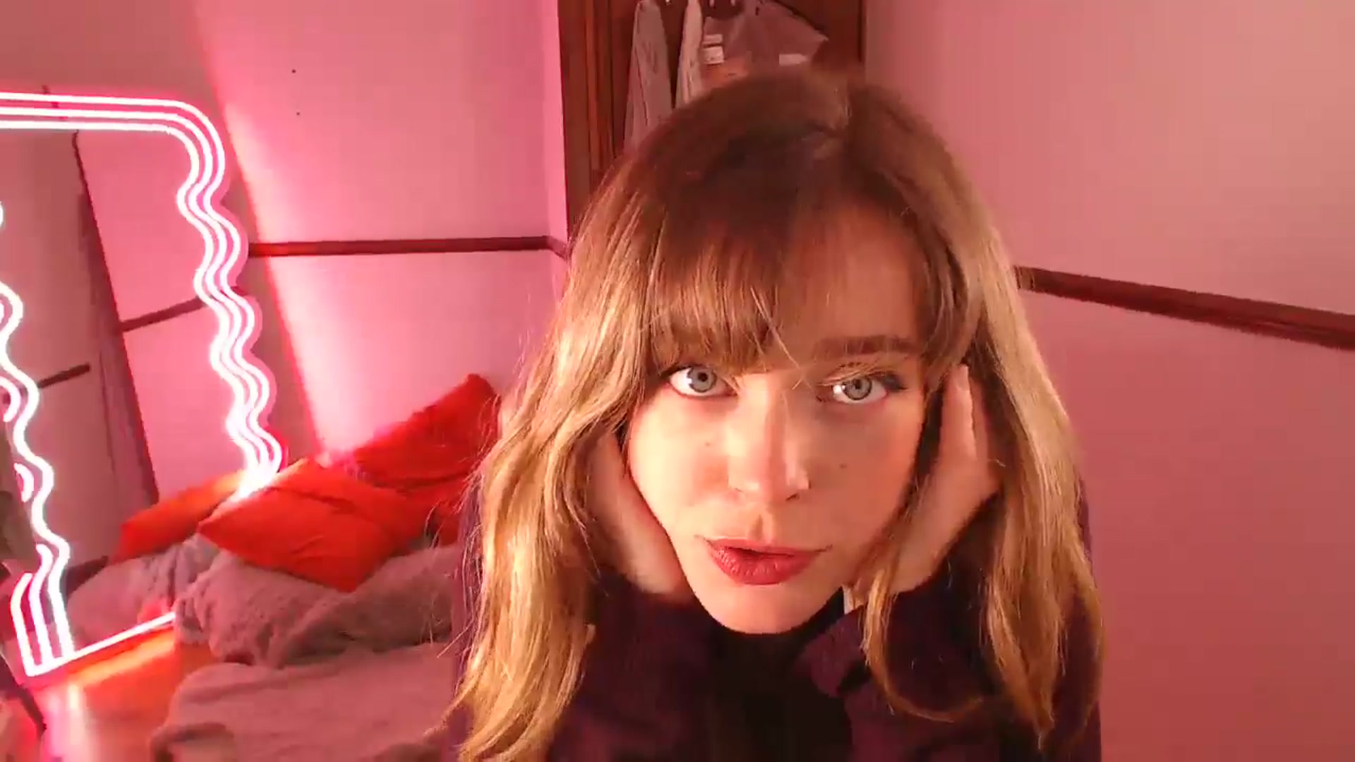 Gallery image thumbnail from KittyCash3w's myfreecams stream on, 03/09/2026, 19:39 image 2 of 20