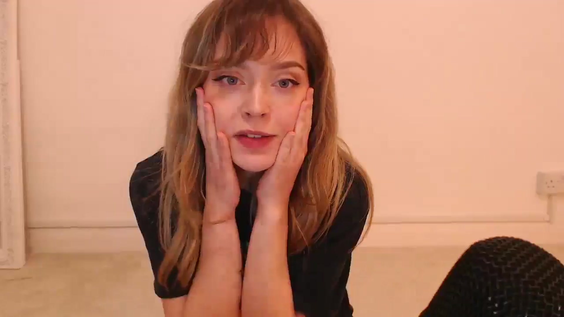 Gallery image thumbnail from KittyCash3w's myfreecams stream on, 03/10/2026, 21:08 image 19 of 20