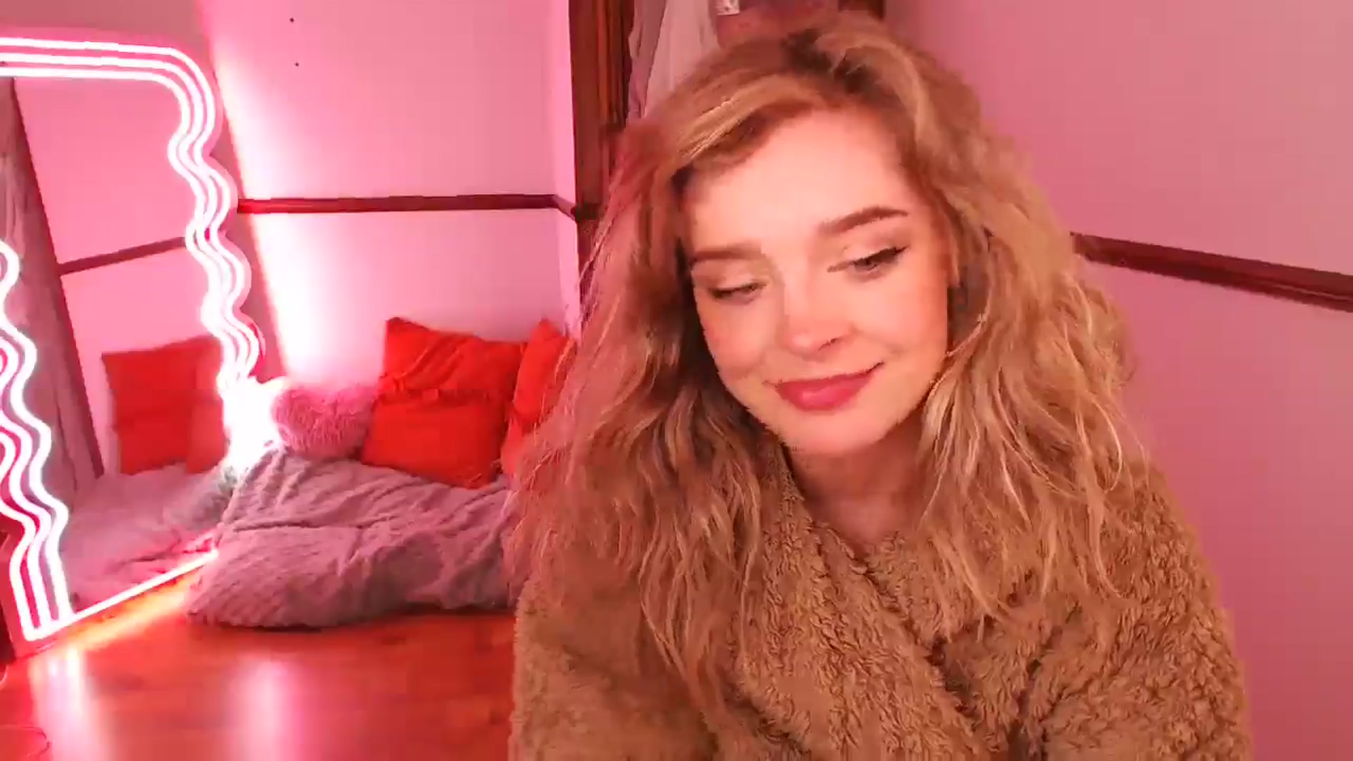Gallery image thumbnail from KittyCash3w's myfreecams stream on, 03/26/2026, 22:13 image 19 of 20