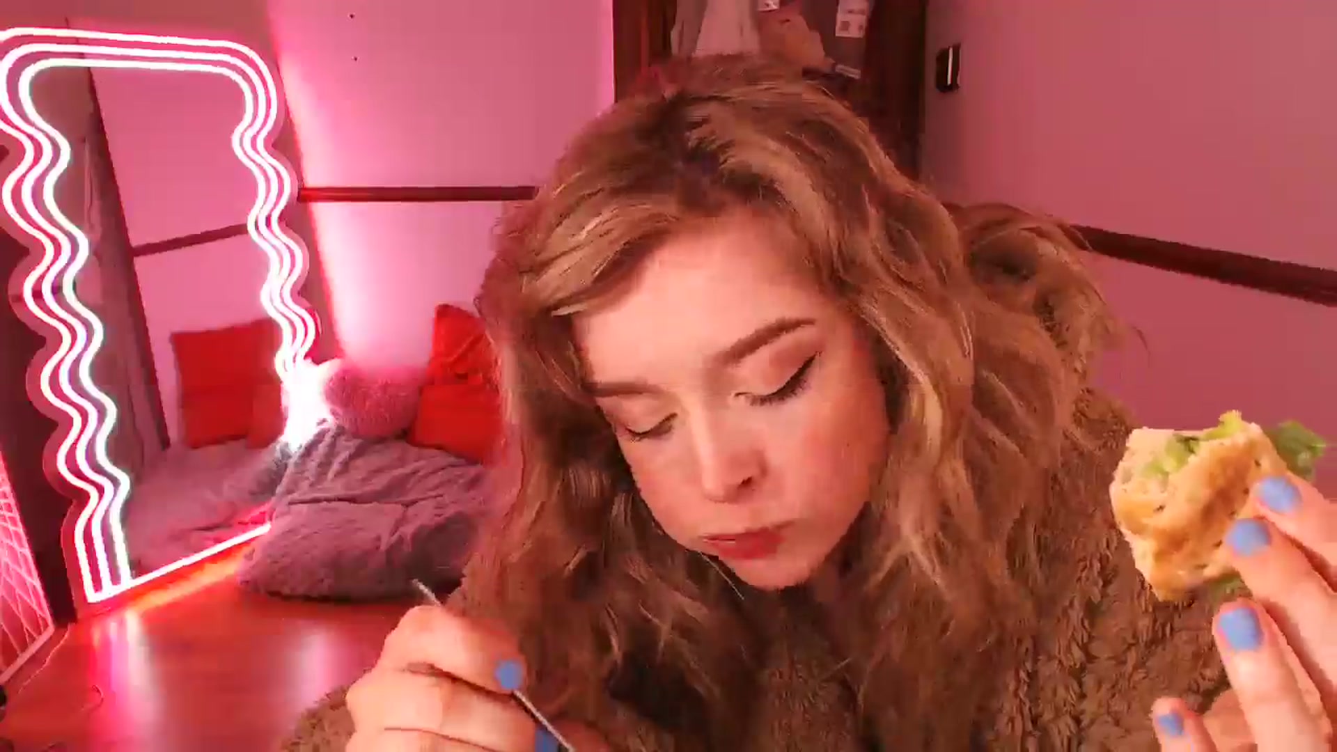 Gallery image thumbnail from KittyCash3w's myfreecams stream on, 03/26/2026, 22:13 image 4 of 20