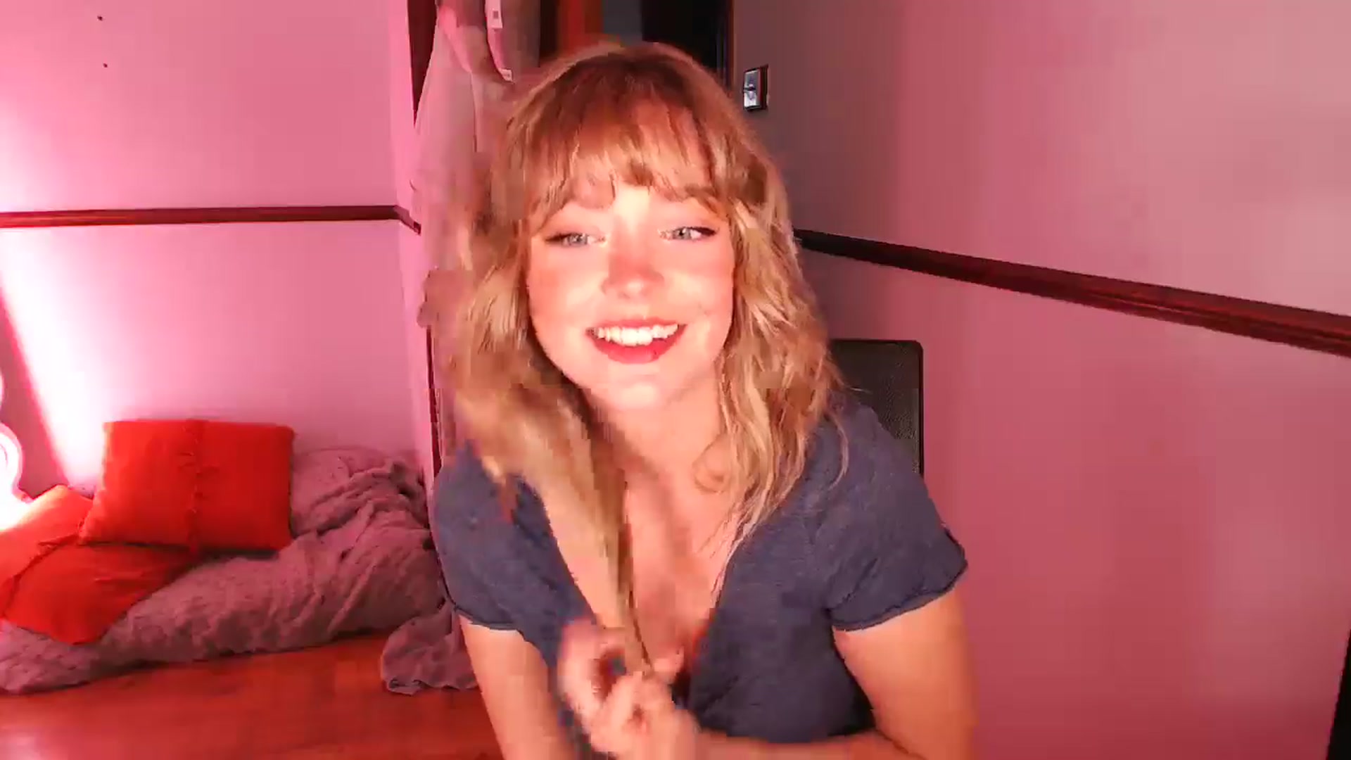 Gallery image thumbnail from KittyCash3w's myfreecams stream on, 05/06/2026, 18:50 image 8 of 20