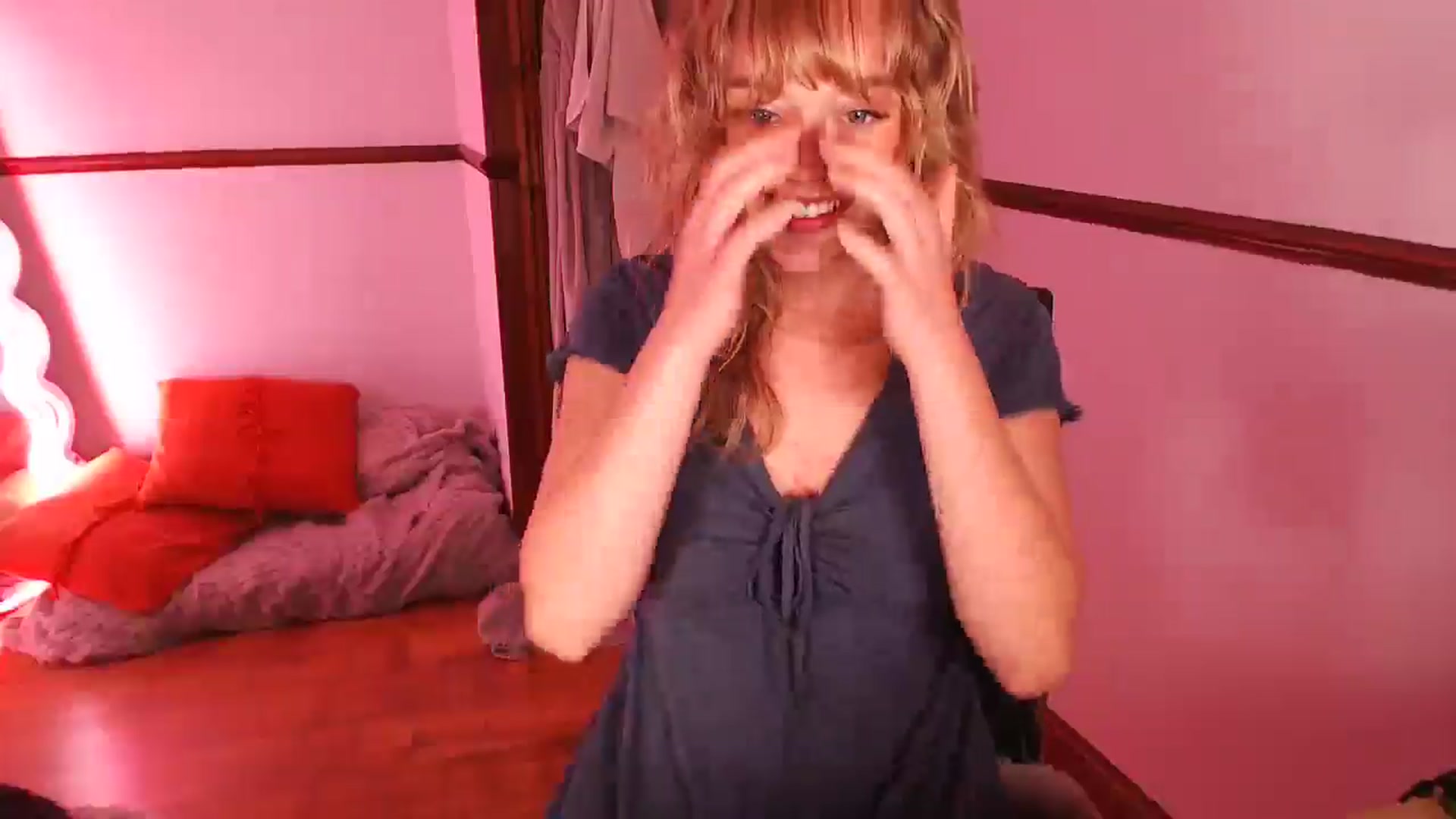 Gallery image thumbnail from KittyCash3w's myfreecams stream on, 05/06/2026, 18:50 image 19 of 20
