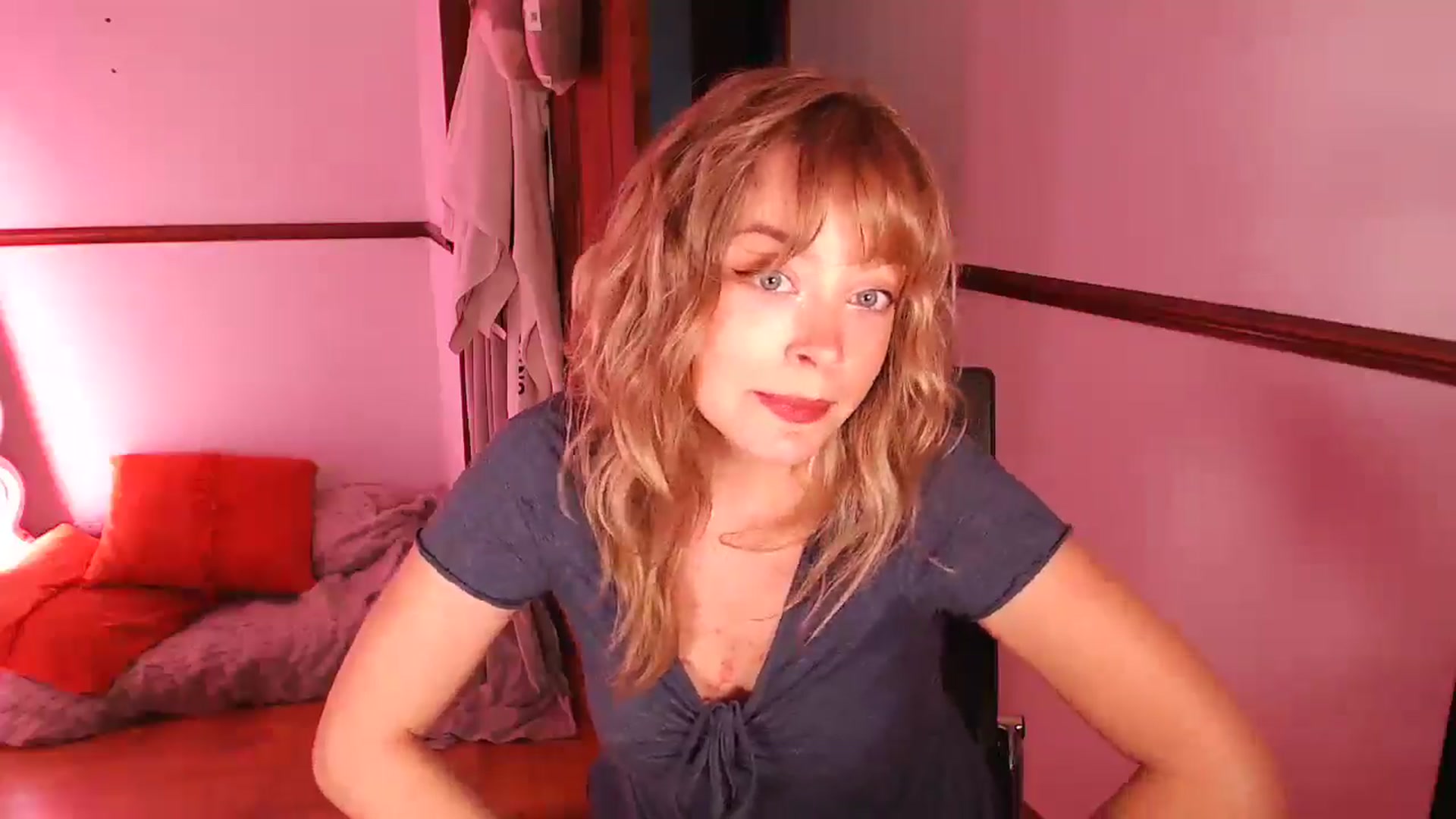 Gallery image thumbnail from KittyCash3w's myfreecams stream on, 05/06/2026, 18:50 image 13 of 20