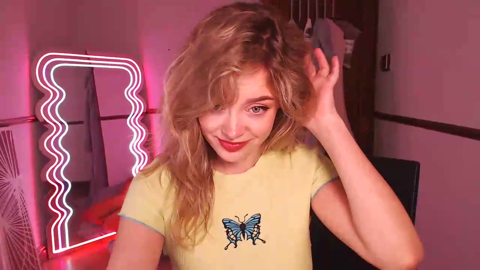 Gallery image thumbnail from KittyCash3w's myfreecams stream on, 06/08/2026, 16:40 image 2 of 20
