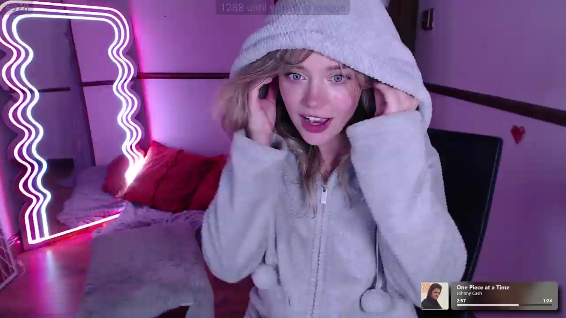 Gallery image thumbnail from KittyCash3w's myfreecams stream on, 06/15/2026, 21:44 image 13 of 20