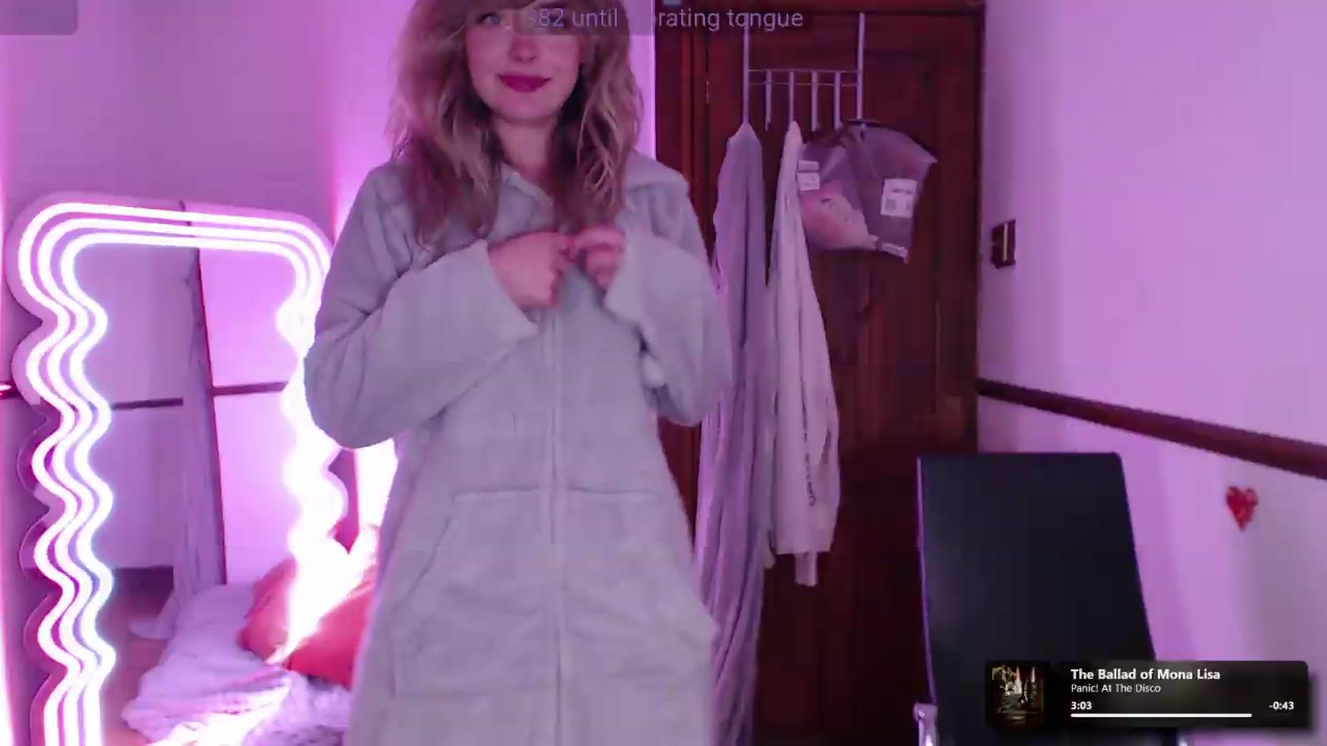 Gallery image thumbnail from KittyCash3w's myfreecams stream on, 06/15/2026, 22:45 image 11 of 20