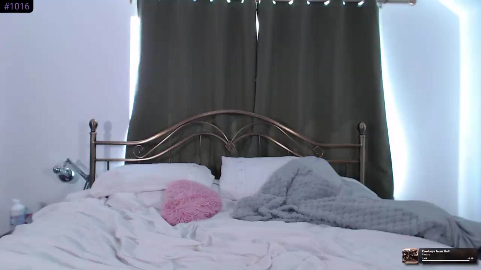 Gallery image thumbnail from KittyCash3w's myfreecams stream on, 07/09/2026, 13:14 image 1 of 20