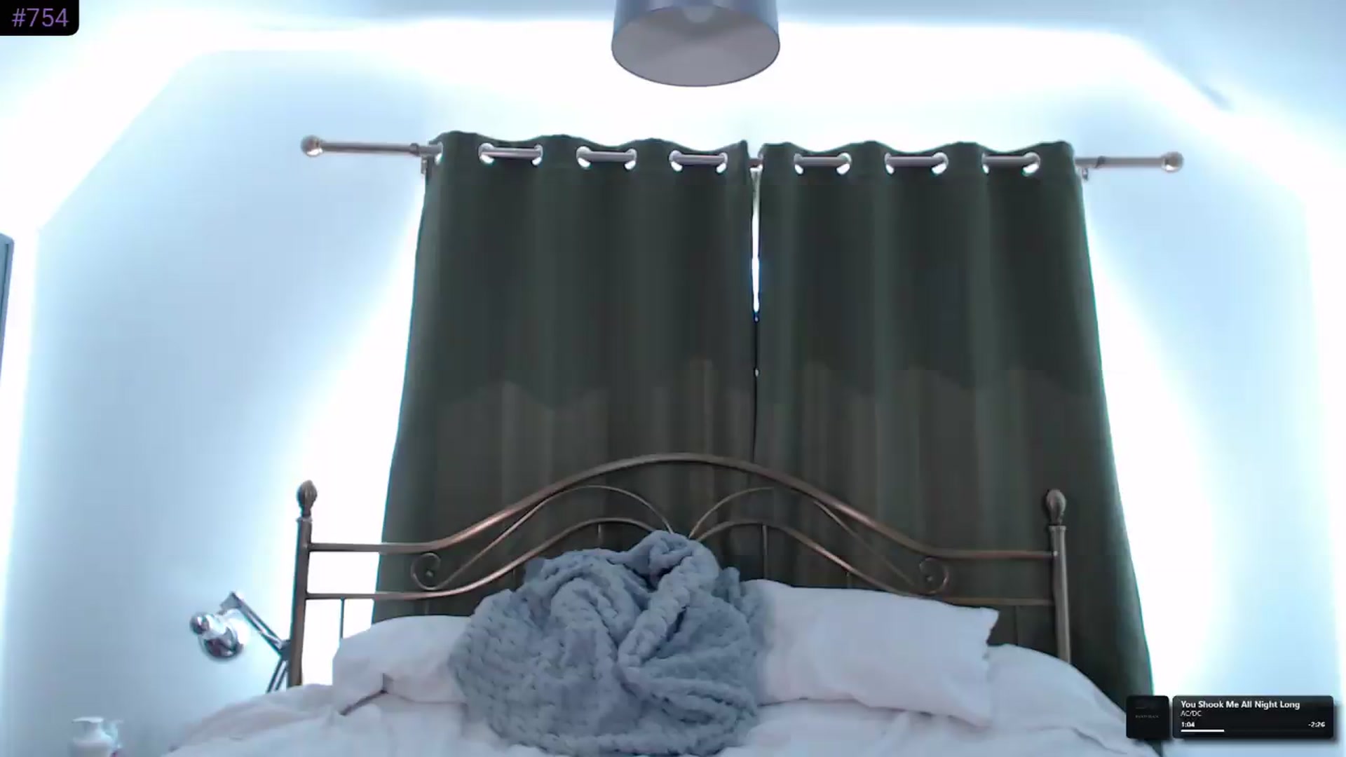 Gallery image thumbnail from KittyCash3w's myfreecams stream on, 07/09/2026, 14:52 image 4 of 20