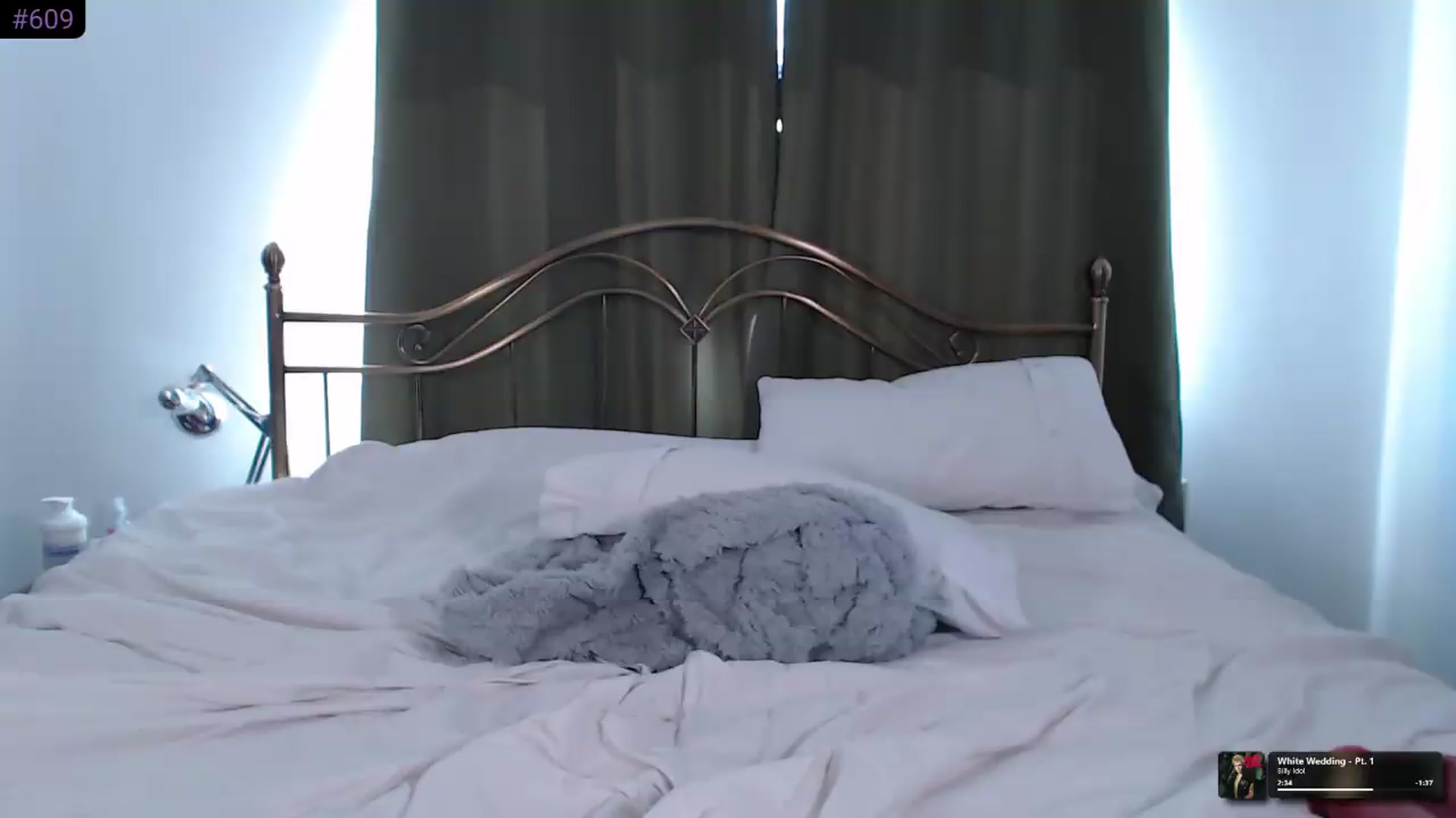 Gallery image thumbnail from KittyCash3w's myfreecams stream on, 07/09/2026, 16:43 image 6 of 20