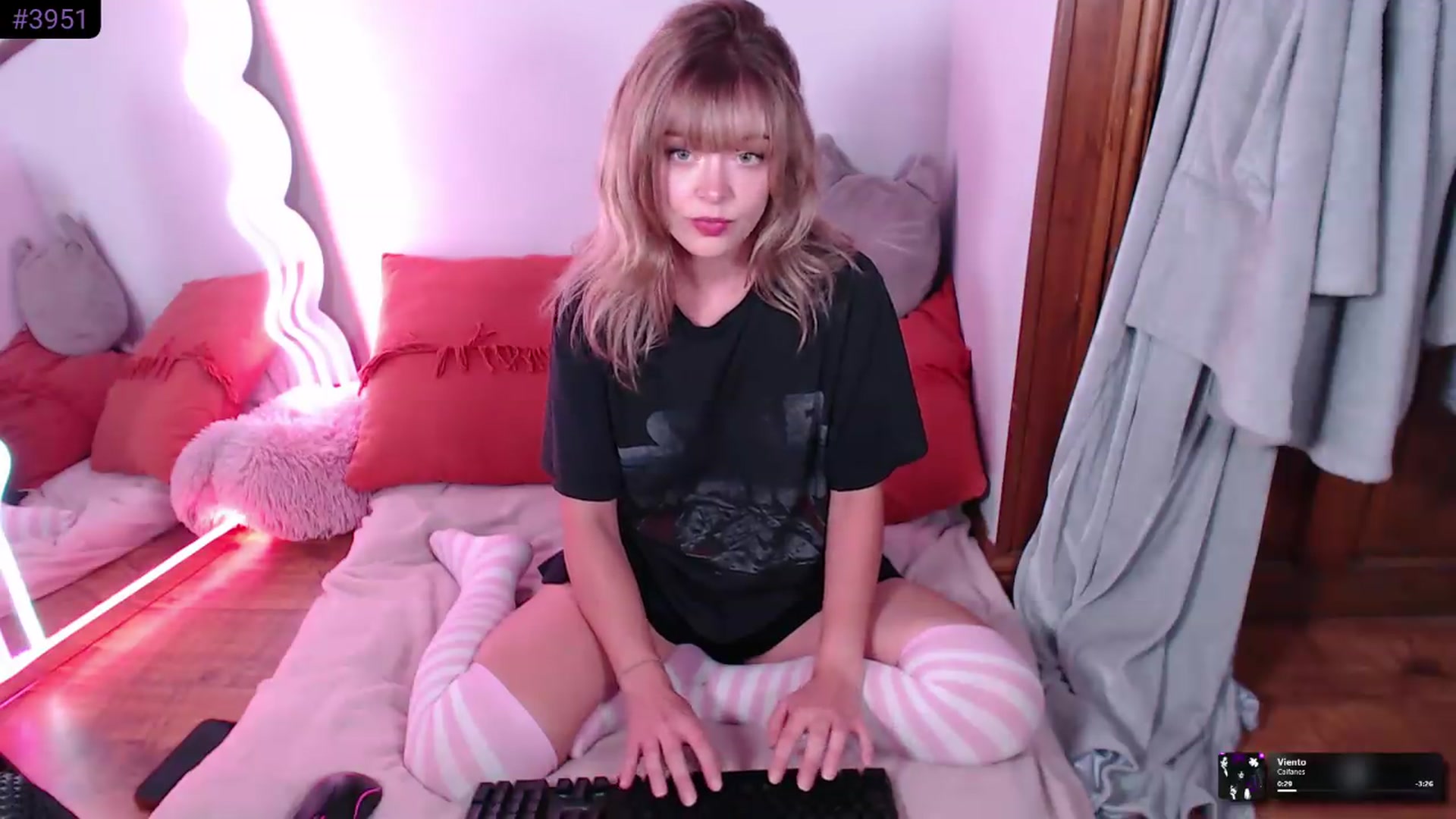 Gallery image thumbnail from KittyCash3w's myfreecams stream on, 08/06/2026, 16:12 image 2 of 20