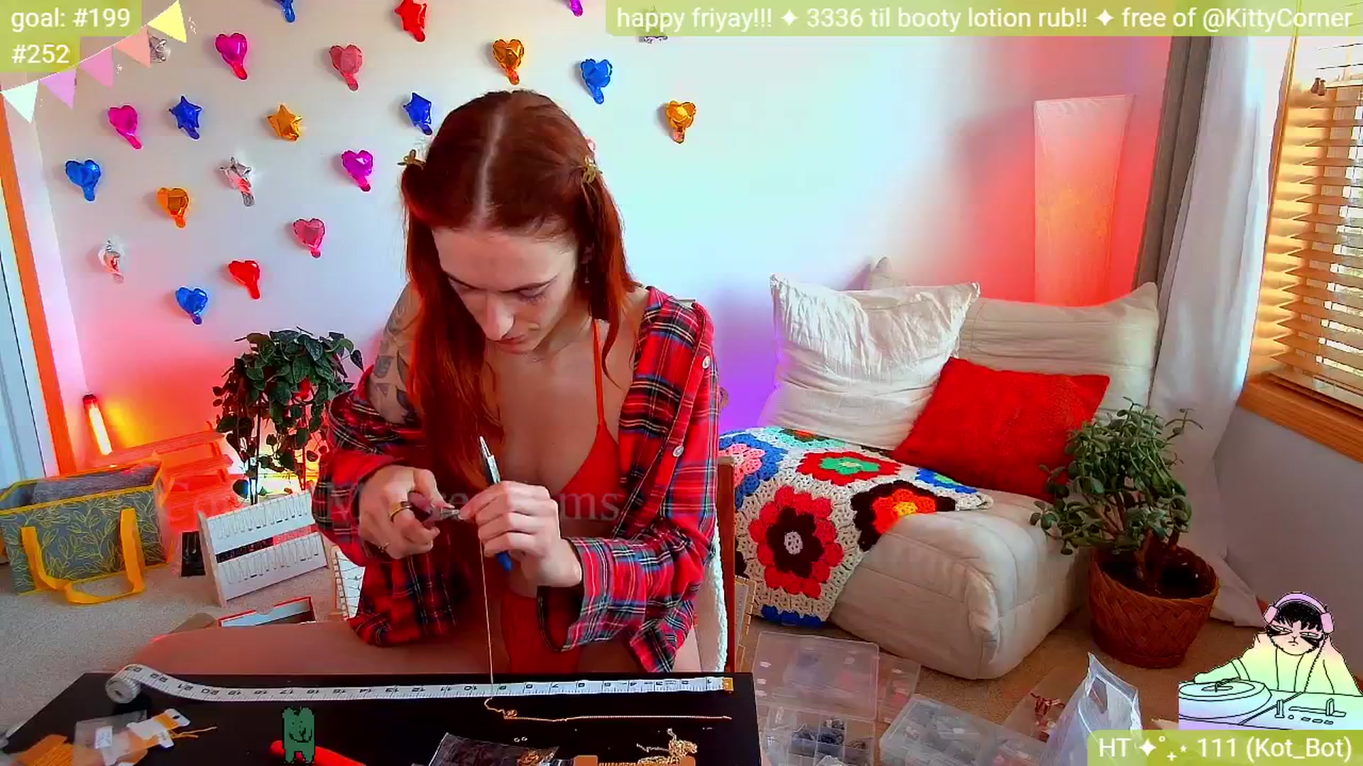 Gallery image thumbnail from KittyCorner's myfreecams stream on, 04/10/2026, 16:33 image 6 of 20