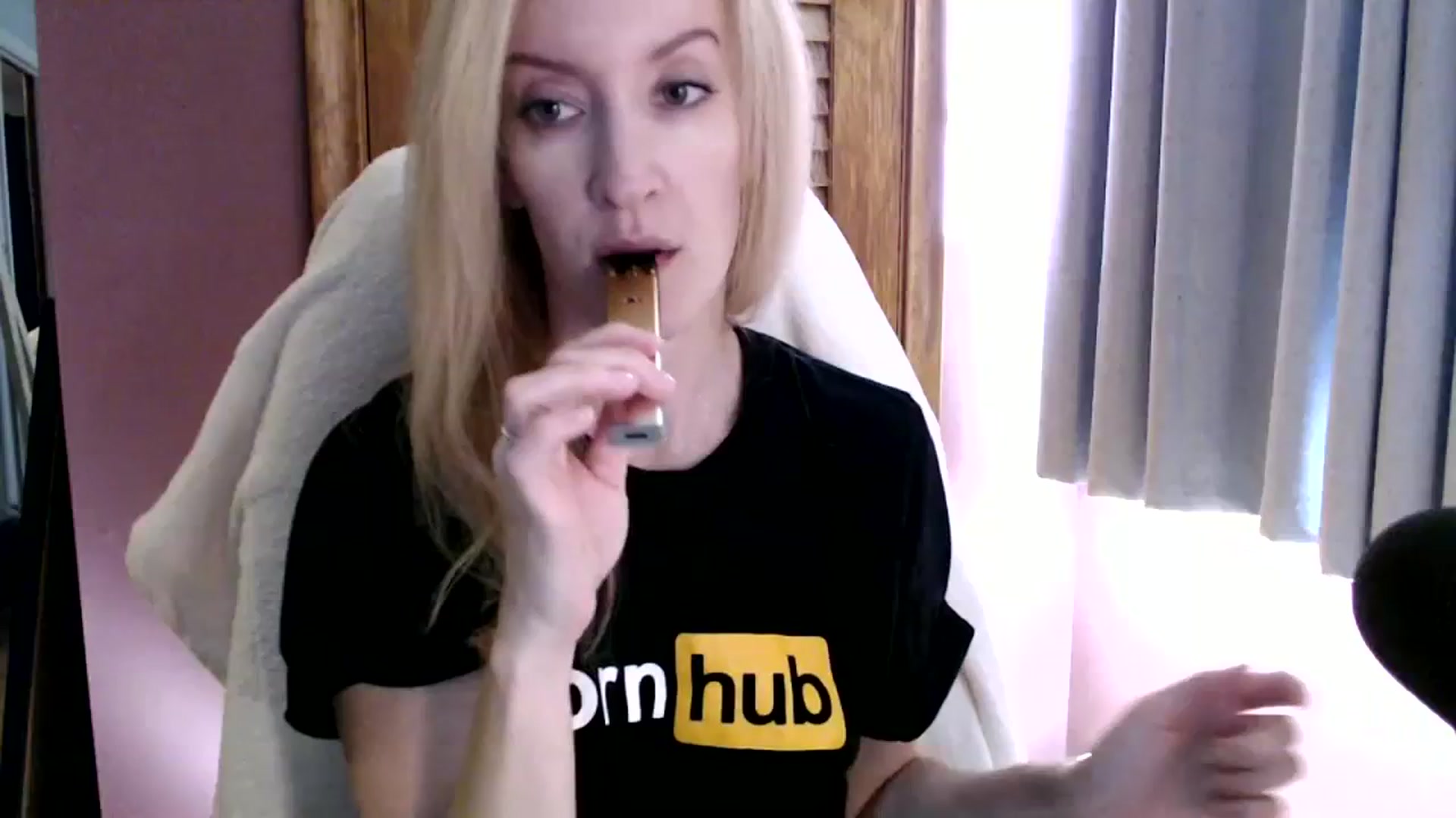 Gallery image thumbnail from KittyDarlingg's myfreecams stream on, 10/02/2023, 17:50 image 1 of 20