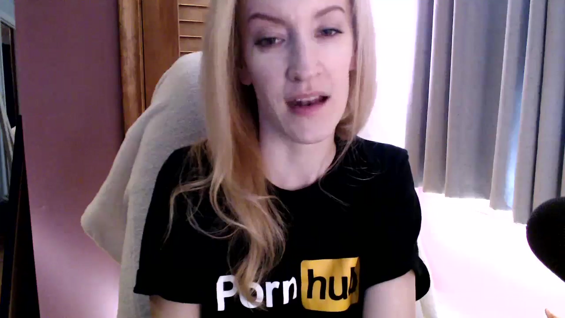 Gallery image thumbnail from KittyDarlingg's myfreecams stream on, 10/02/2023, 17:50 image 11 of 20