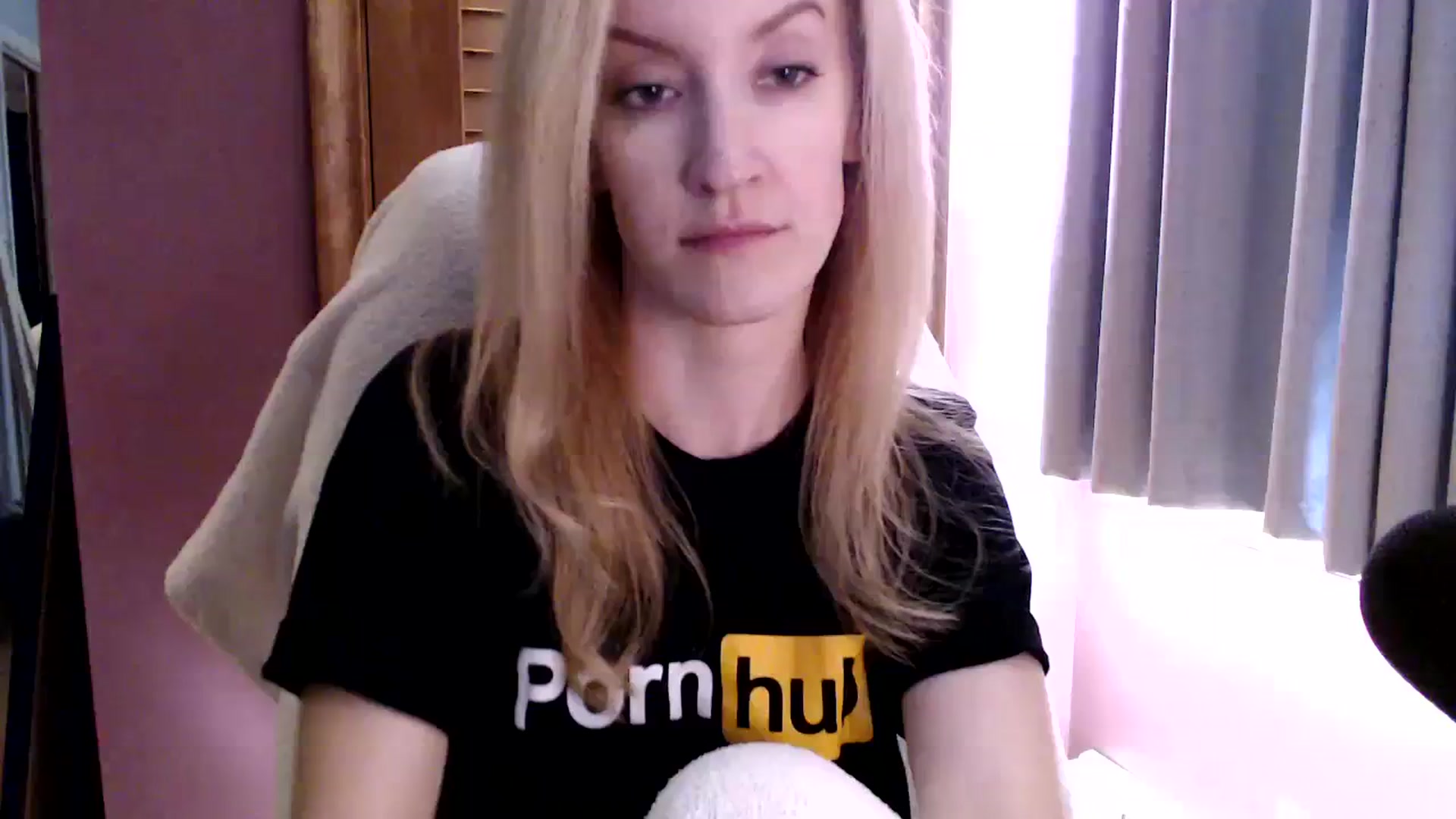 Gallery image thumbnail from KittyDarlingg's myfreecams stream on, 10/02/2023, 17:50 image 19 of 20