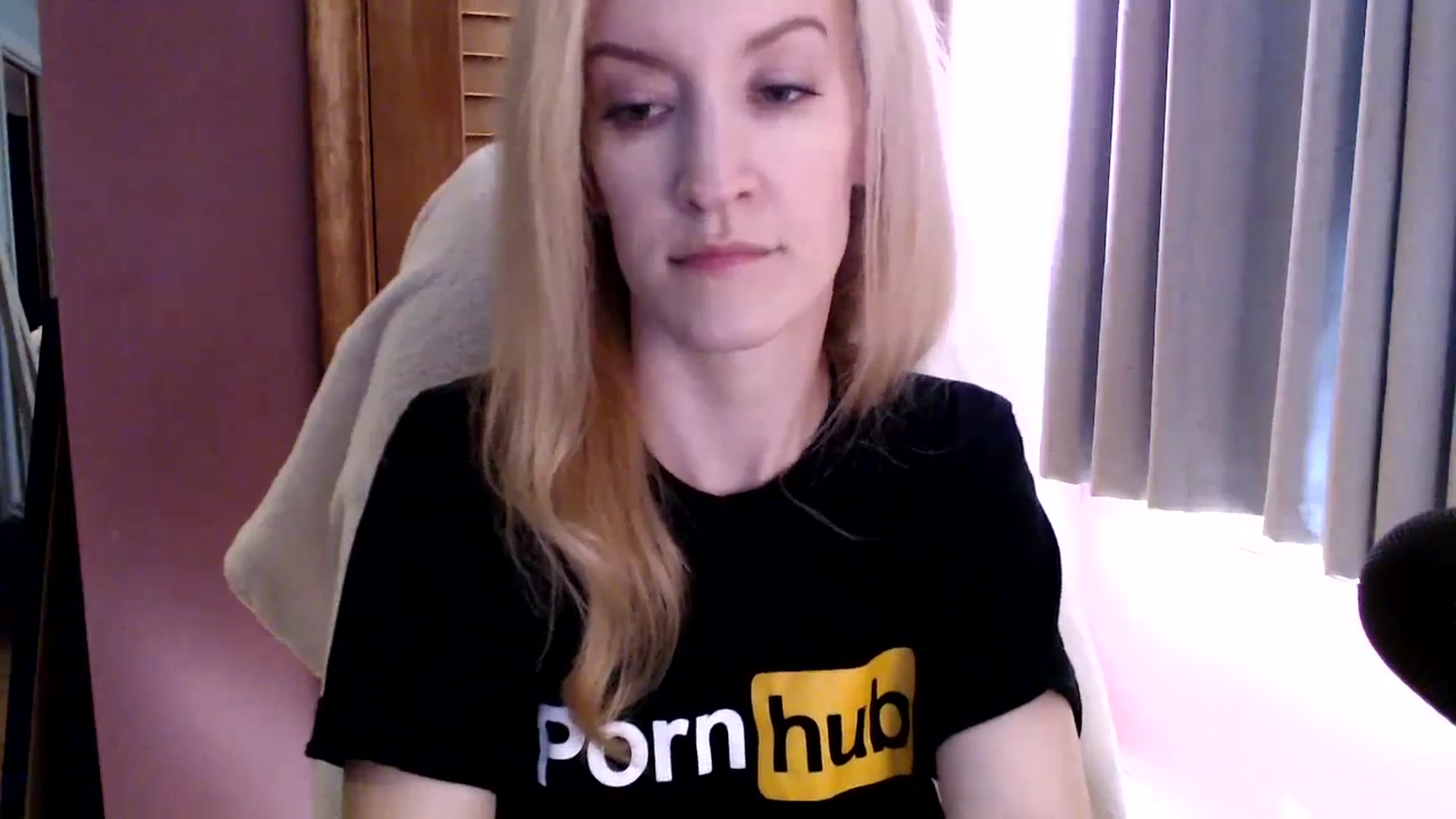 Gallery image thumbnail from KittyDarlingg's myfreecams stream on, 10/02/2023, 17:50 image 17 of 20