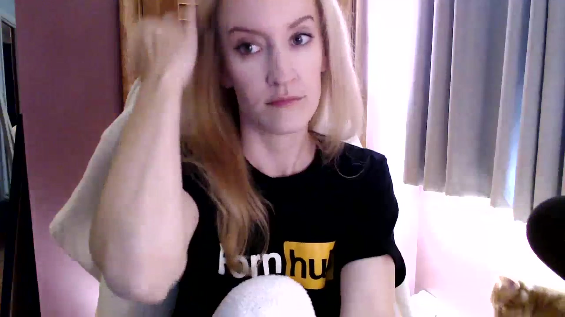 Gallery image thumbnail from KittyDarlingg's myfreecams stream on, 10/02/2023, 17:50 image 5 of 20