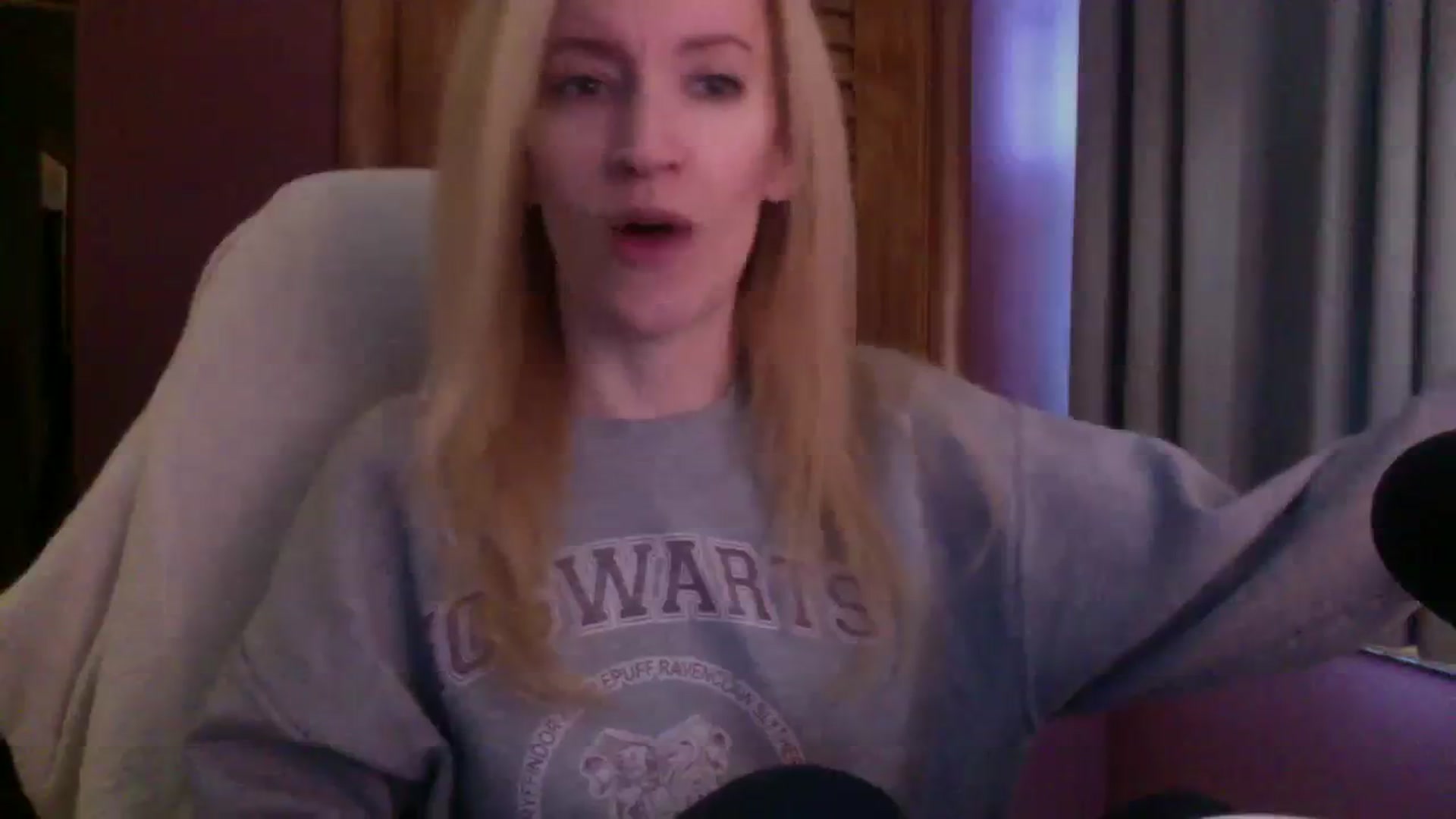 Gallery image thumbnail from KittyDarlingg's myfreecams stream on, 10/03/2023, 12:55 image 6 of 20
