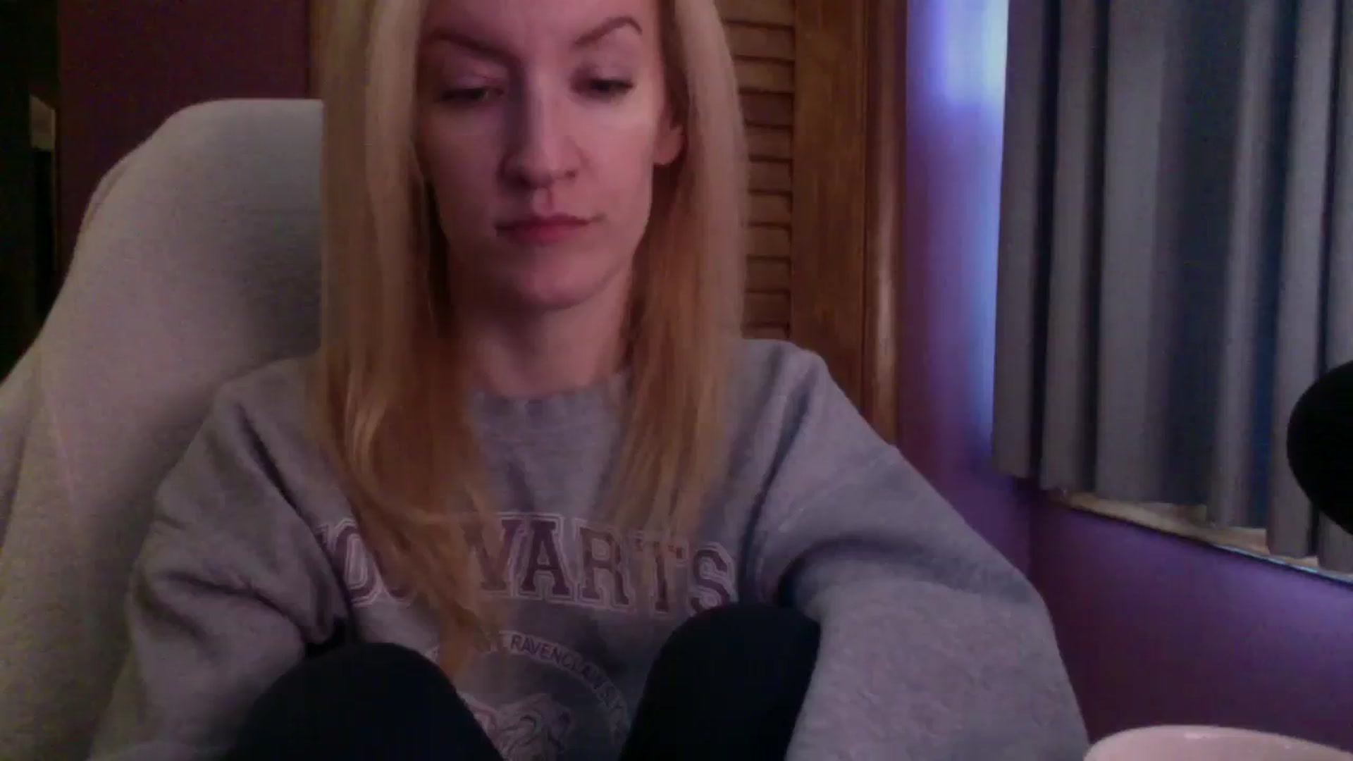 Gallery image thumbnail from KittyDarlingg's myfreecams stream on, 10/03/2023, 12:55 image 12 of 20