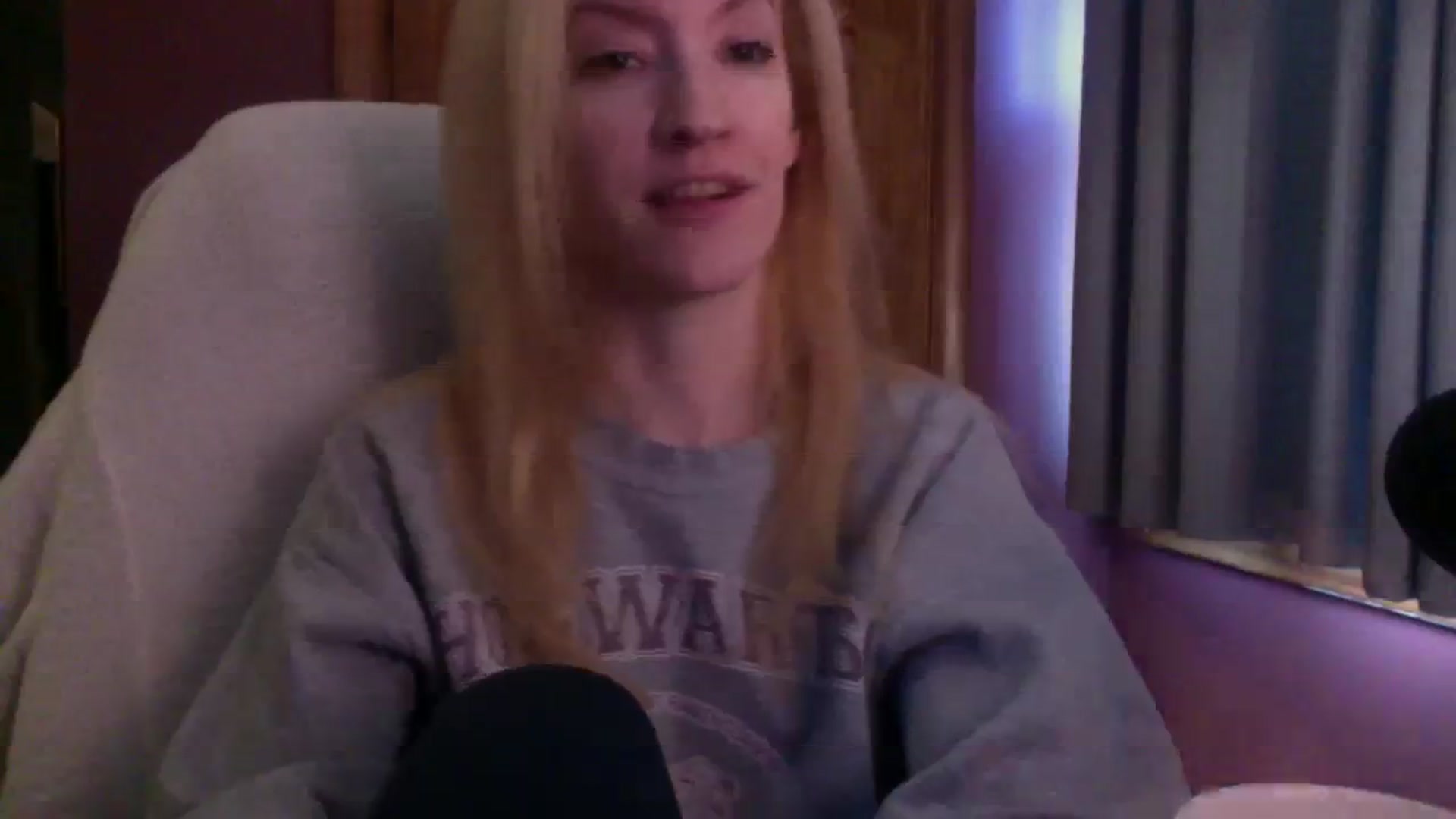 Gallery image thumbnail from KittyDarlingg's myfreecams stream on, 10/03/2023, 12:55 image 18 of 20
