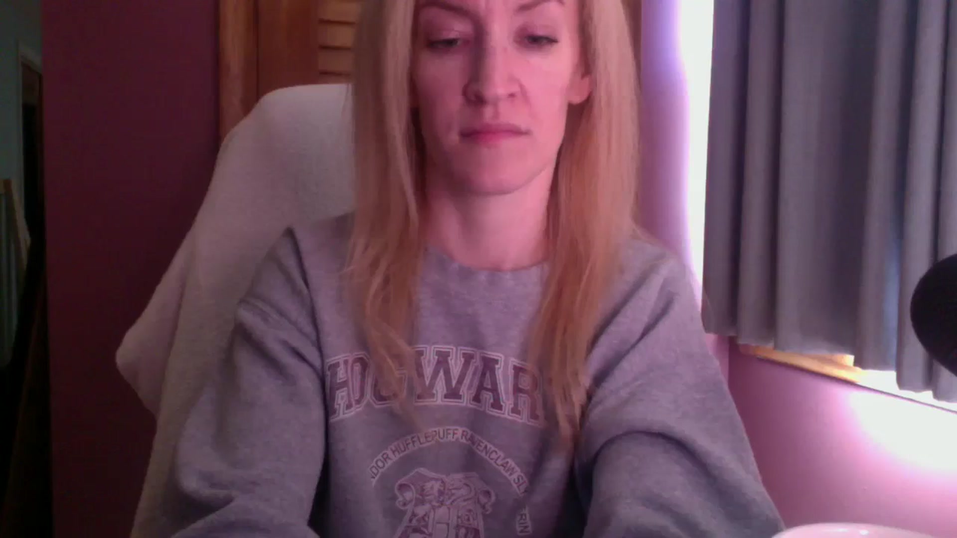 Gallery image thumbnail from KittyDarlingg's myfreecams stream on, 10/03/2023, 14:18 image 4 of 20
