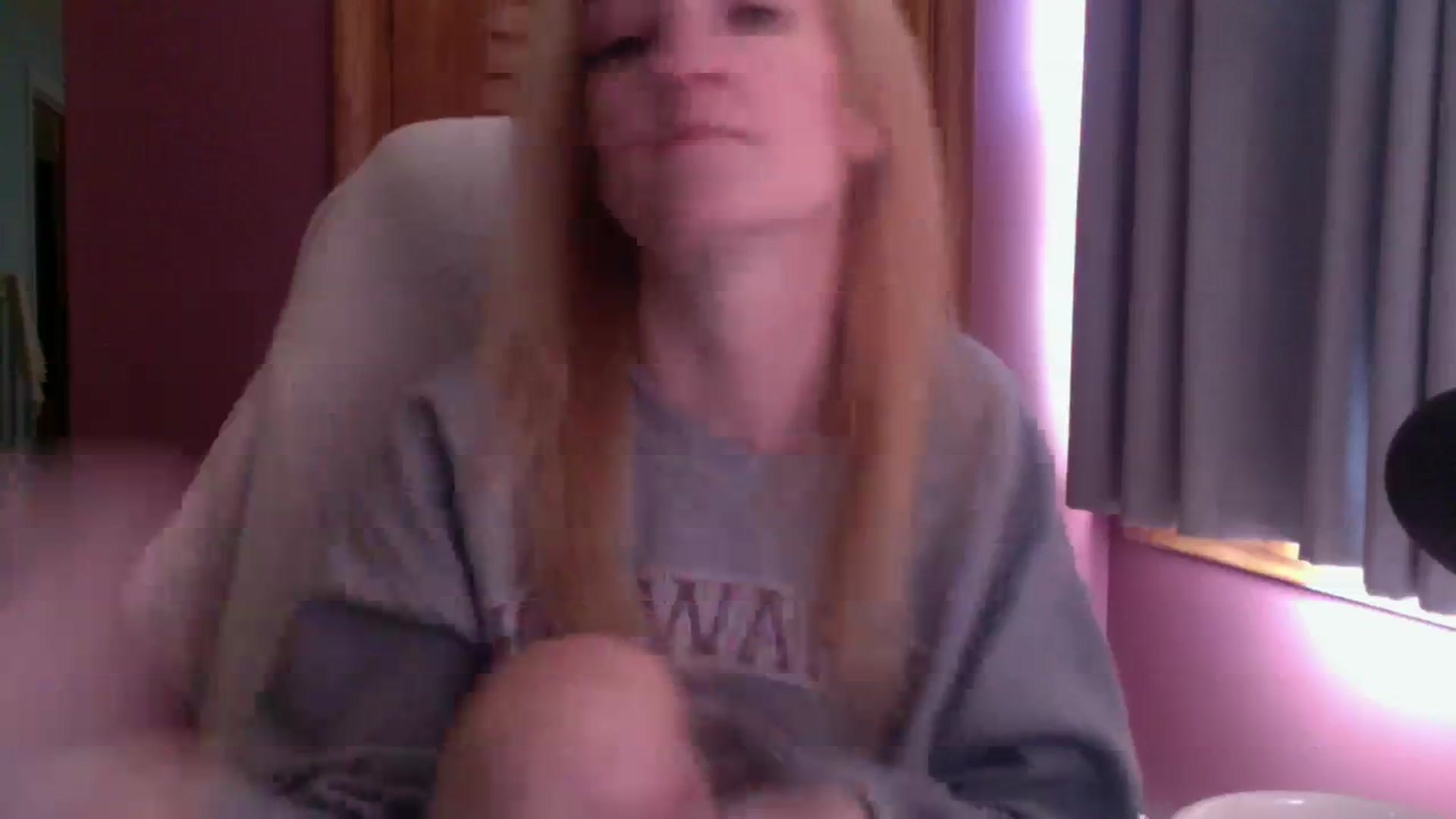 Gallery image thumbnail from KittyDarlingg's myfreecams stream on, 10/03/2023, 14:18 image 19 of 20
