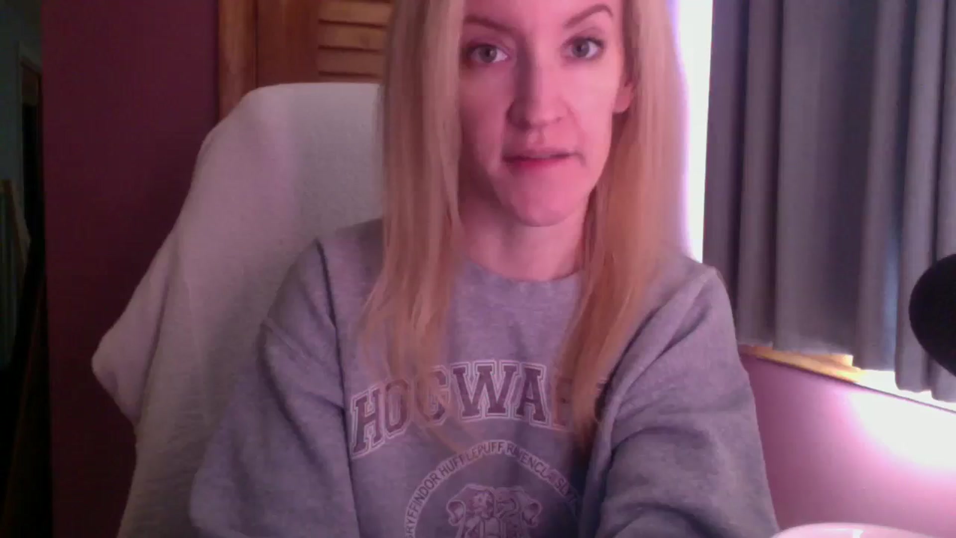 Gallery image thumbnail from KittyDarlingg's myfreecams stream on, 10/03/2023, 14:18 image 1 of 20