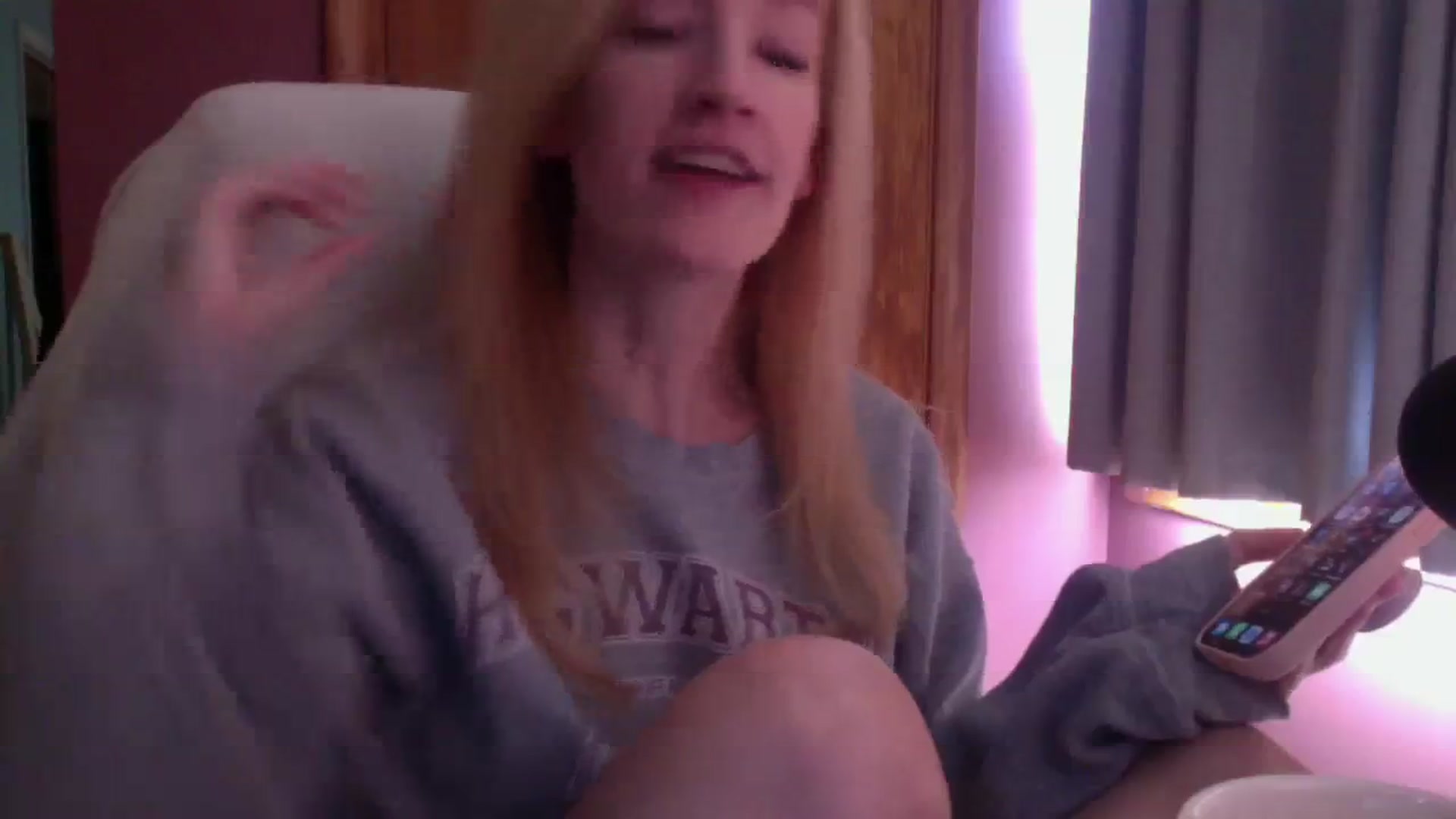 Gallery image thumbnail from KittyDarlingg's myfreecams stream on, 10/03/2023, 15:45 image 17 of 20