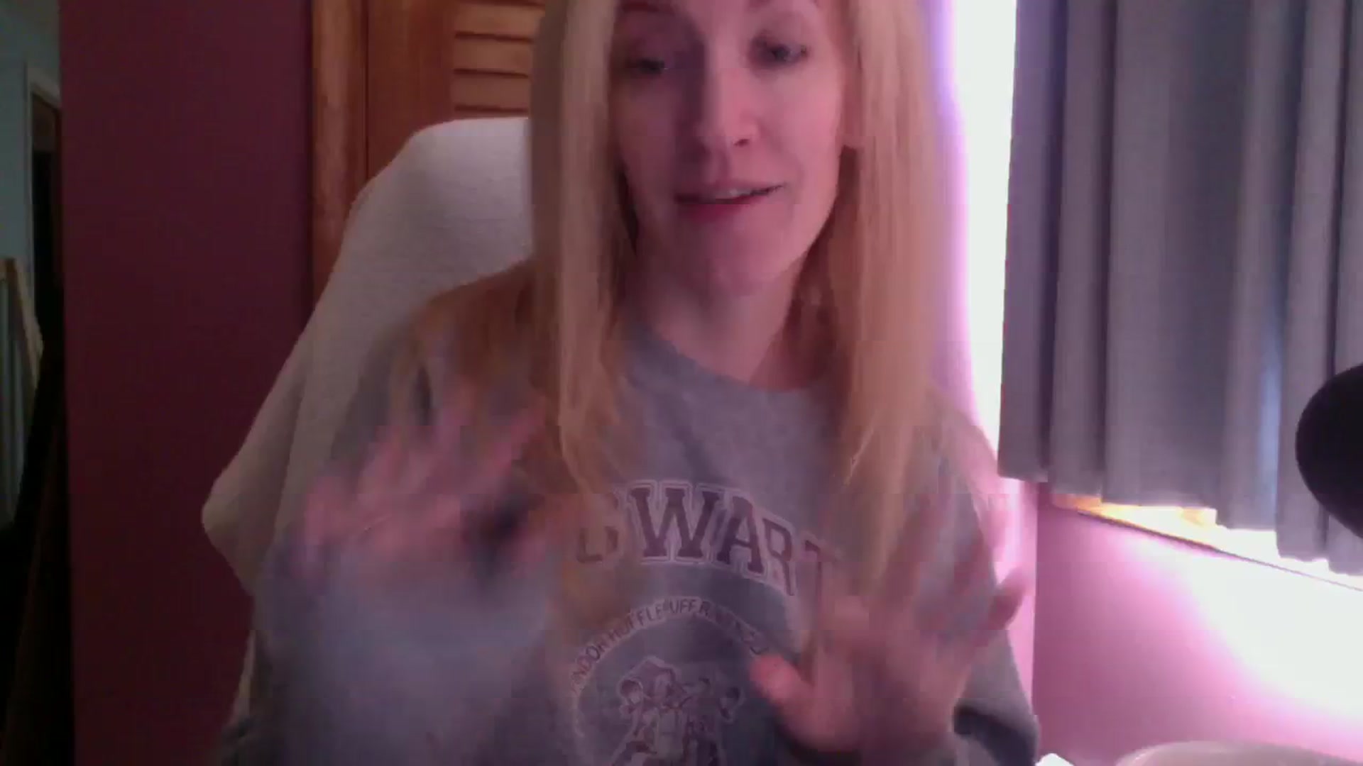 Gallery image thumbnail from KittyDarlingg's myfreecams stream on, 10/03/2023, 15:45 image 5 of 20
