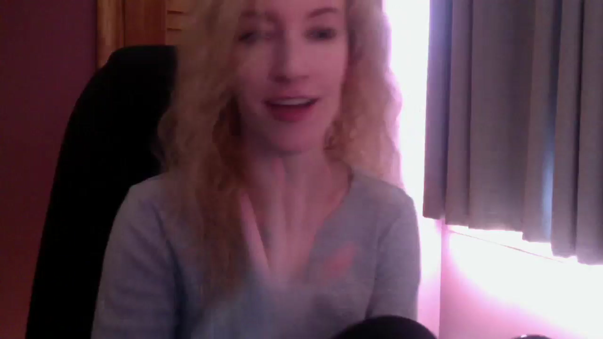 Gallery image thumbnail from KittyDarlingg's myfreecams stream on, 10/19/2023, 17:29 image 1 of 20