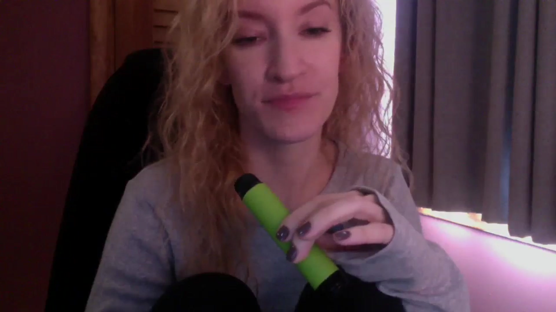 Gallery image thumbnail from KittyDarlingg's myfreecams stream on, 10/19/2023, 17:29 image 2 of 20