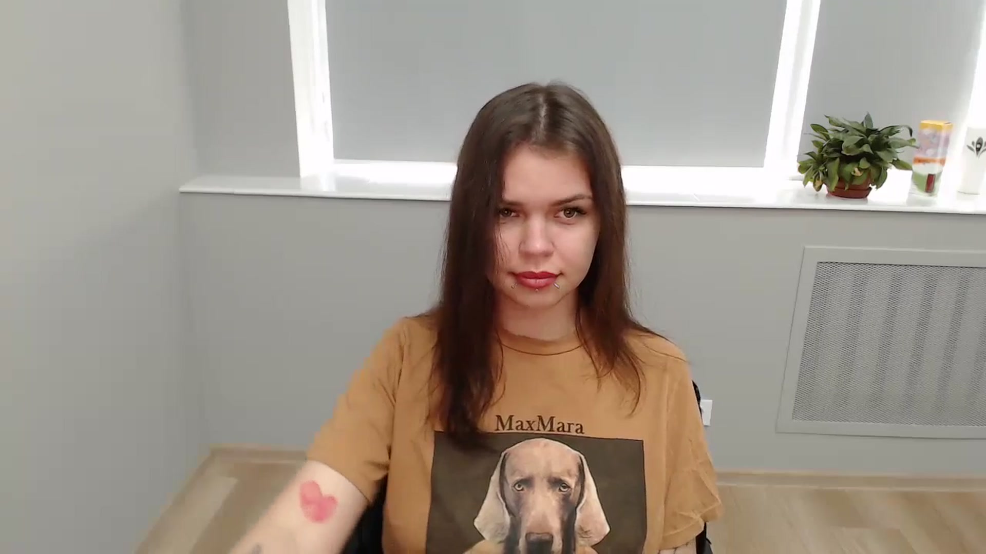 Gallery image thumbnail from KittyDelano's myfreecams stream on, 06/30/2024, 08:59 image 6 of 20
