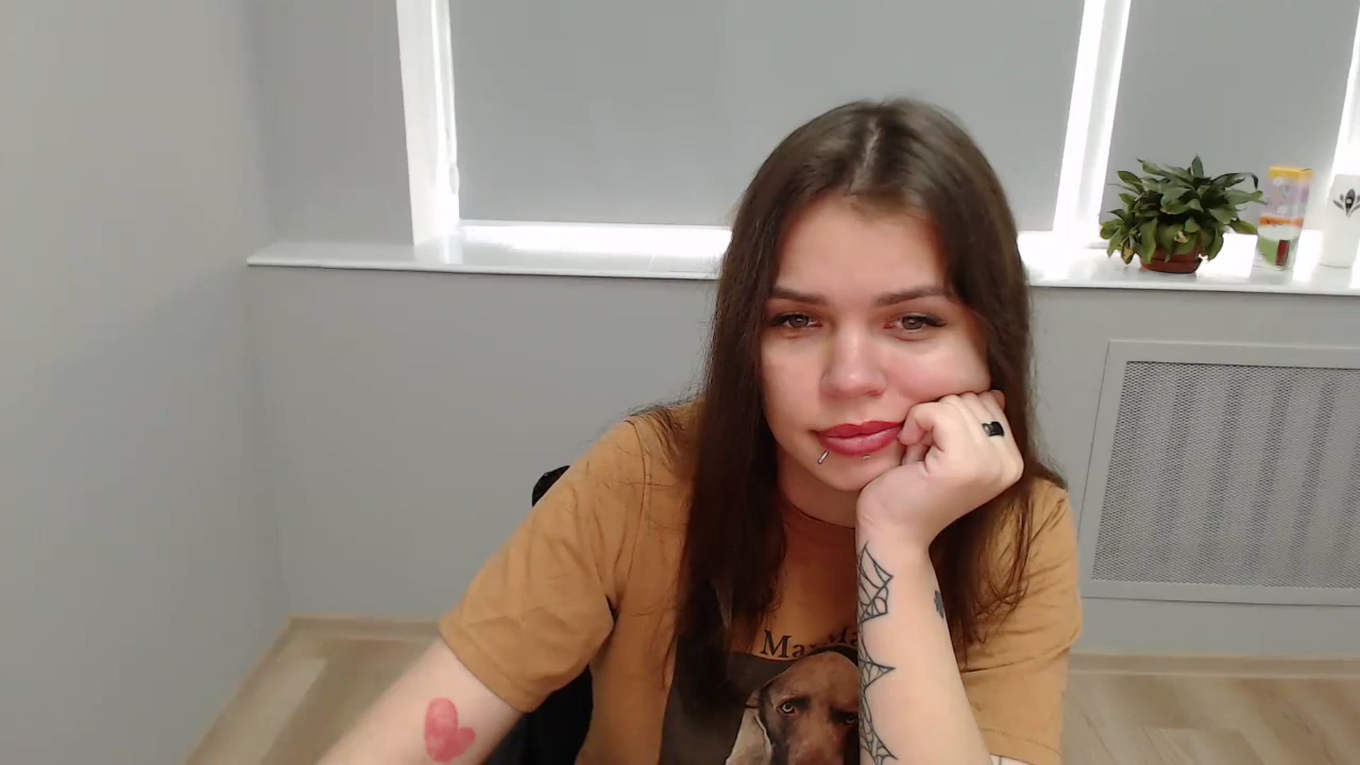Gallery image thumbnail from KittyDelano's myfreecams stream on, 06/30/2024, 08:59 image 3 of 20