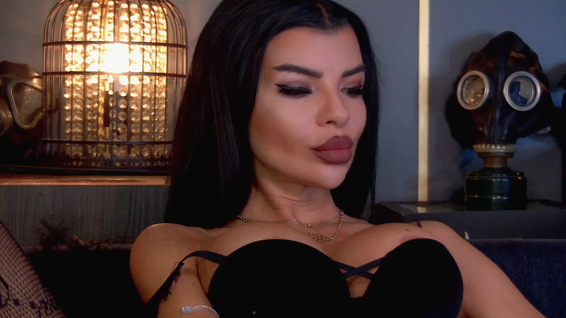 Gallery image thumbnail from KittyDiamond5's myfreecams stream on, 11/03/2025, 16:08 image 11 of 20