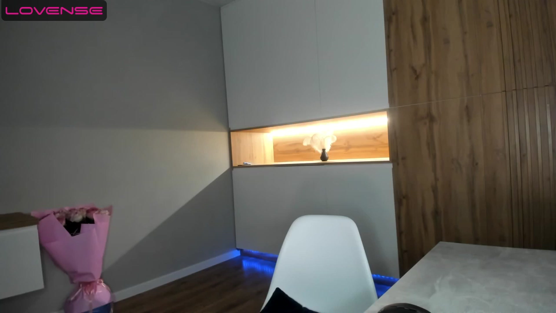 Gallery image thumbnail from KittyK_'s myfreecams stream on, 08/13/2023, 18:19 image 17 of 20