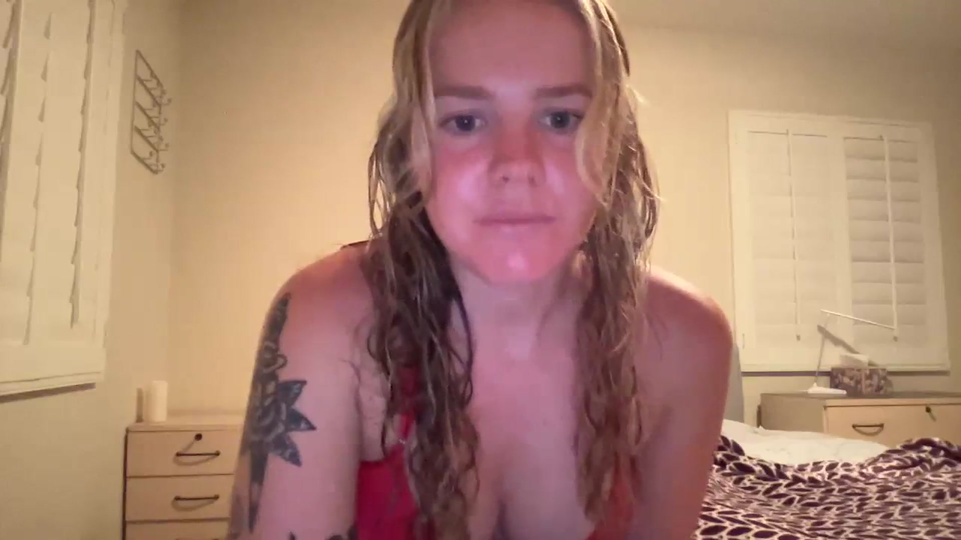 Gallery image thumbnail from KittyKat29's myfreecams stream on, 08/16/2023, 03:13 image 10 of 20